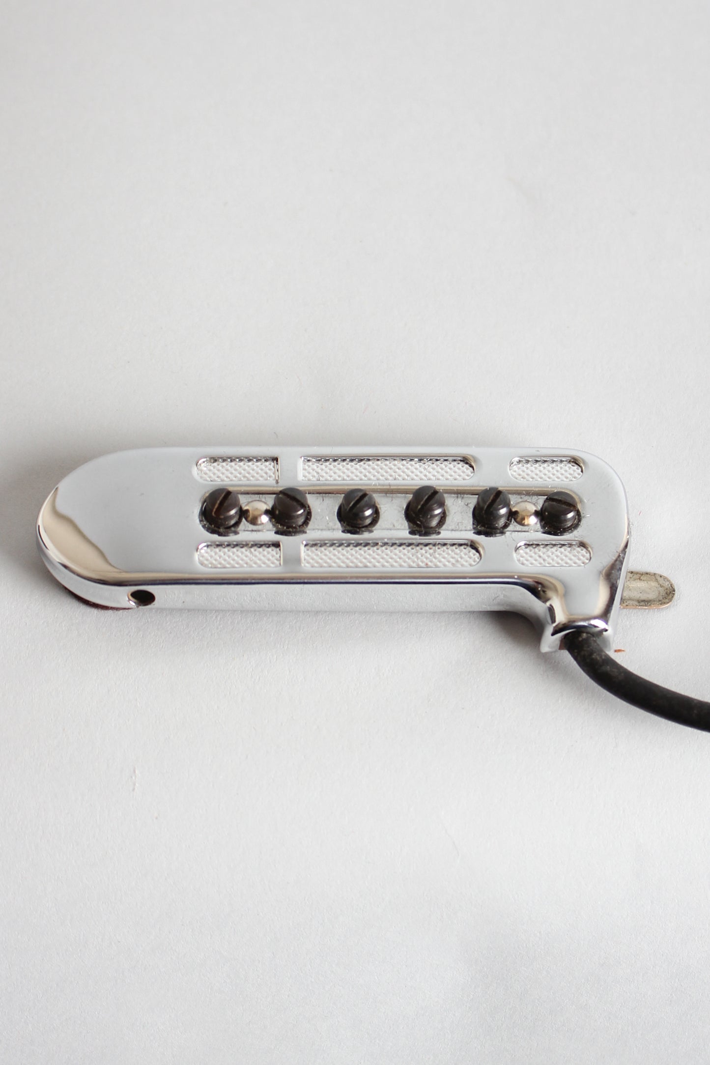 DeArmond Rhythm Chief 1100 Archtop Guitar Magnetic Pickup (1960's)