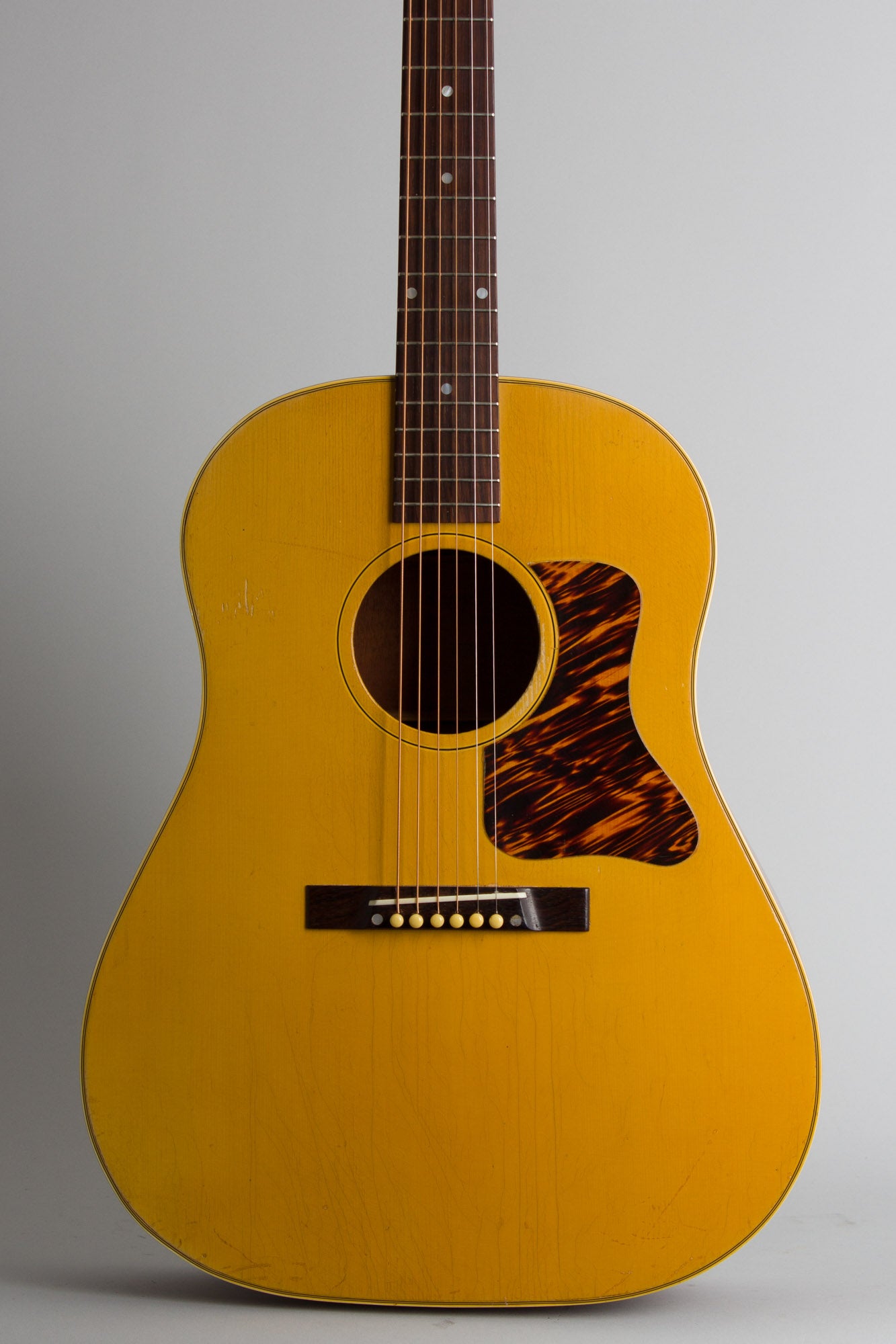 Gibson J-35 Flat Top Acoustic Guitar (1941-2)