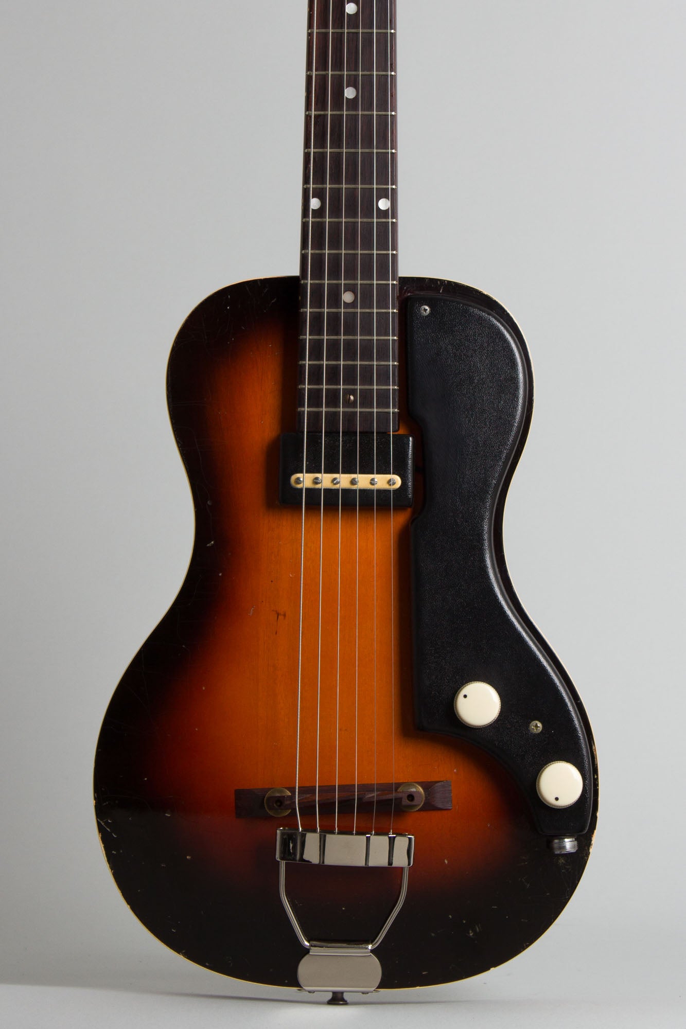National Model 1122 Cosmopolitan Solid Body Electric Guitar (1953)