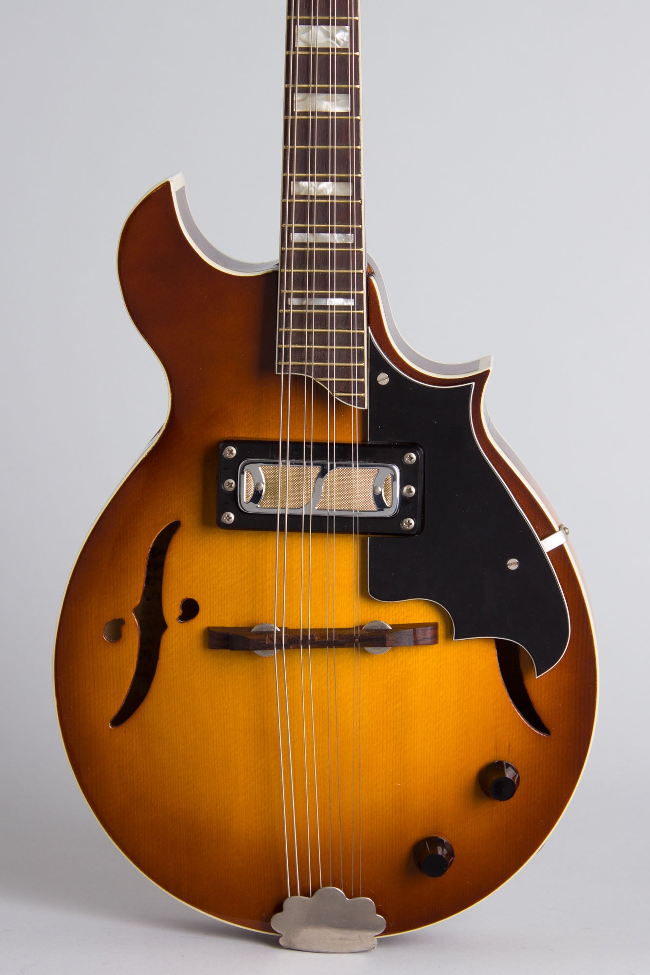Harmony H-835 Hollow Body Electric Mandolin (1974)