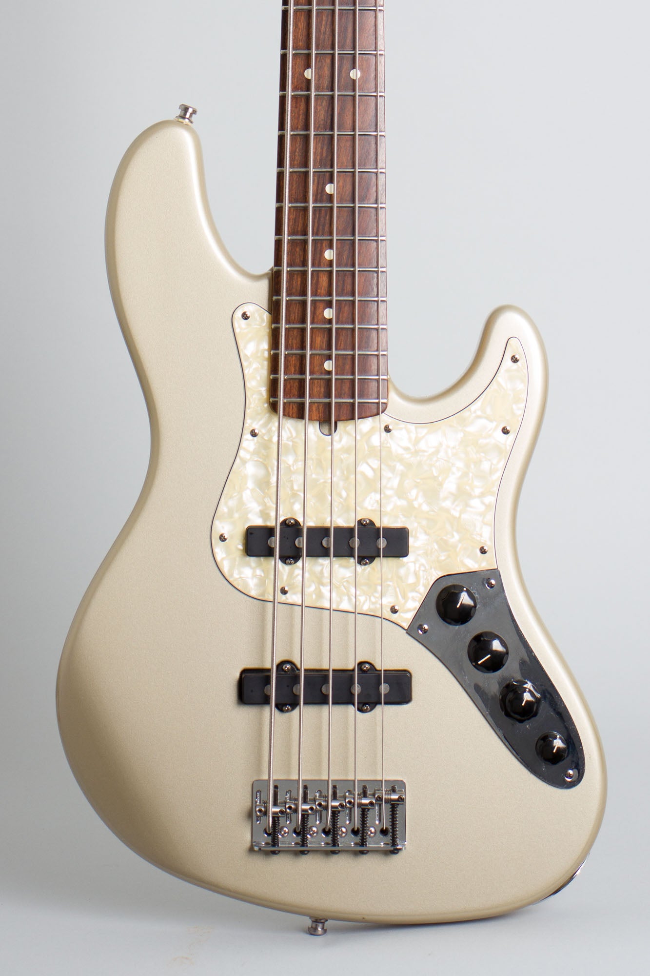 Fender American Deluxe Active Jazz Bass Electric 5-String Bass Guitar (1998)