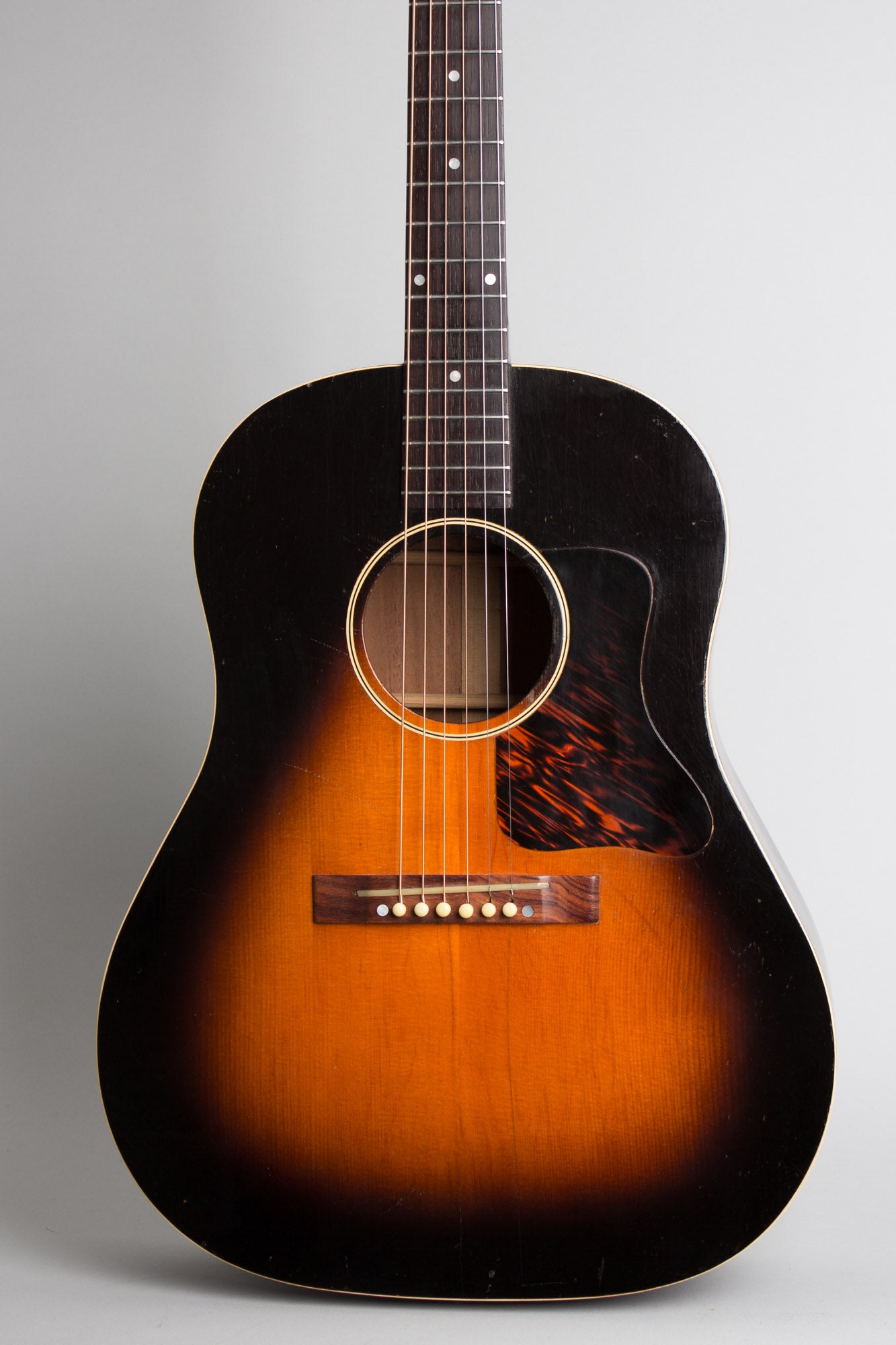 Gibson J-35 Flat Top Acoustic Guitar (1937)