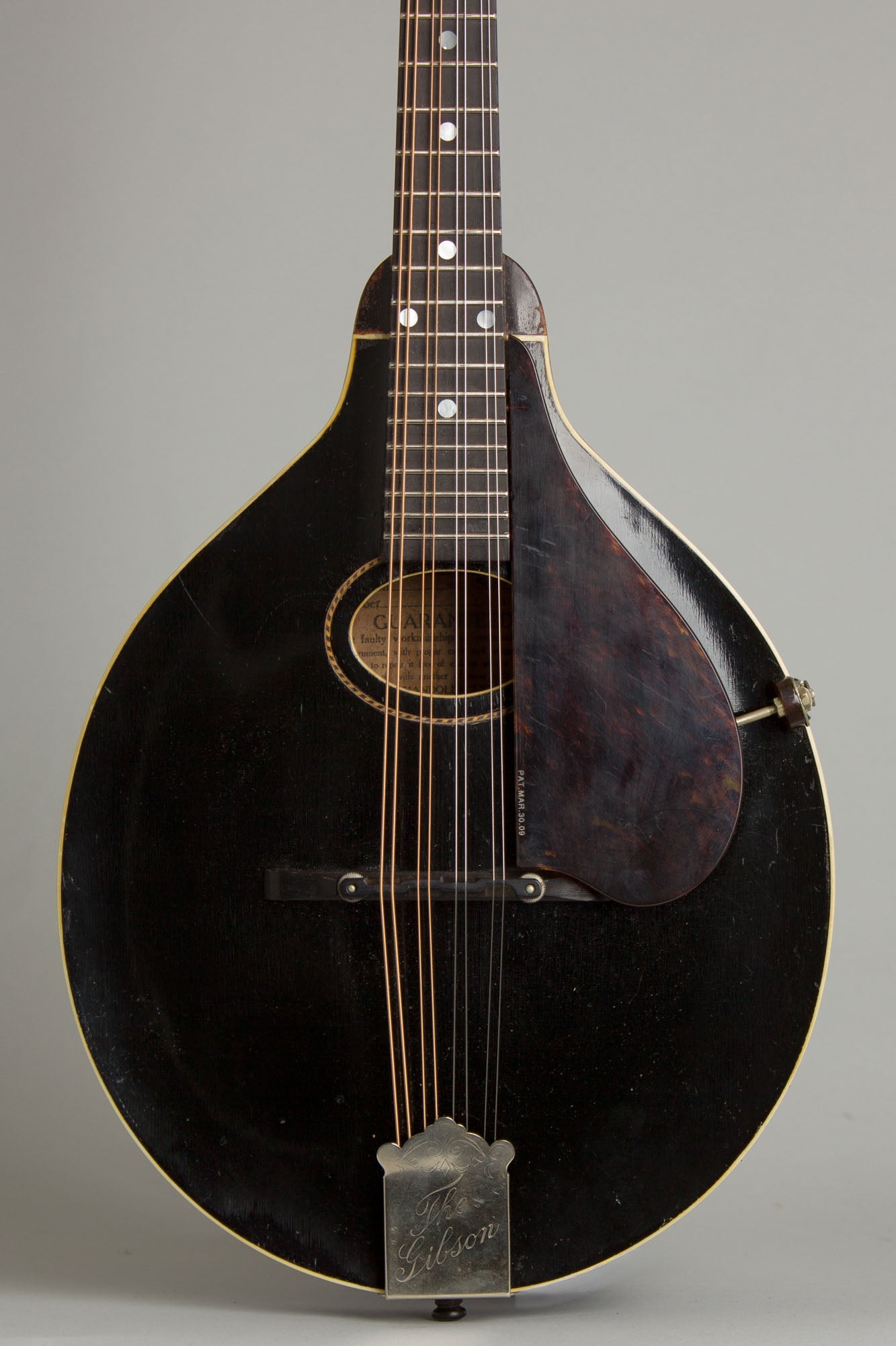 Gibson Style A Snakehead Carved Top Mandolin (1925)