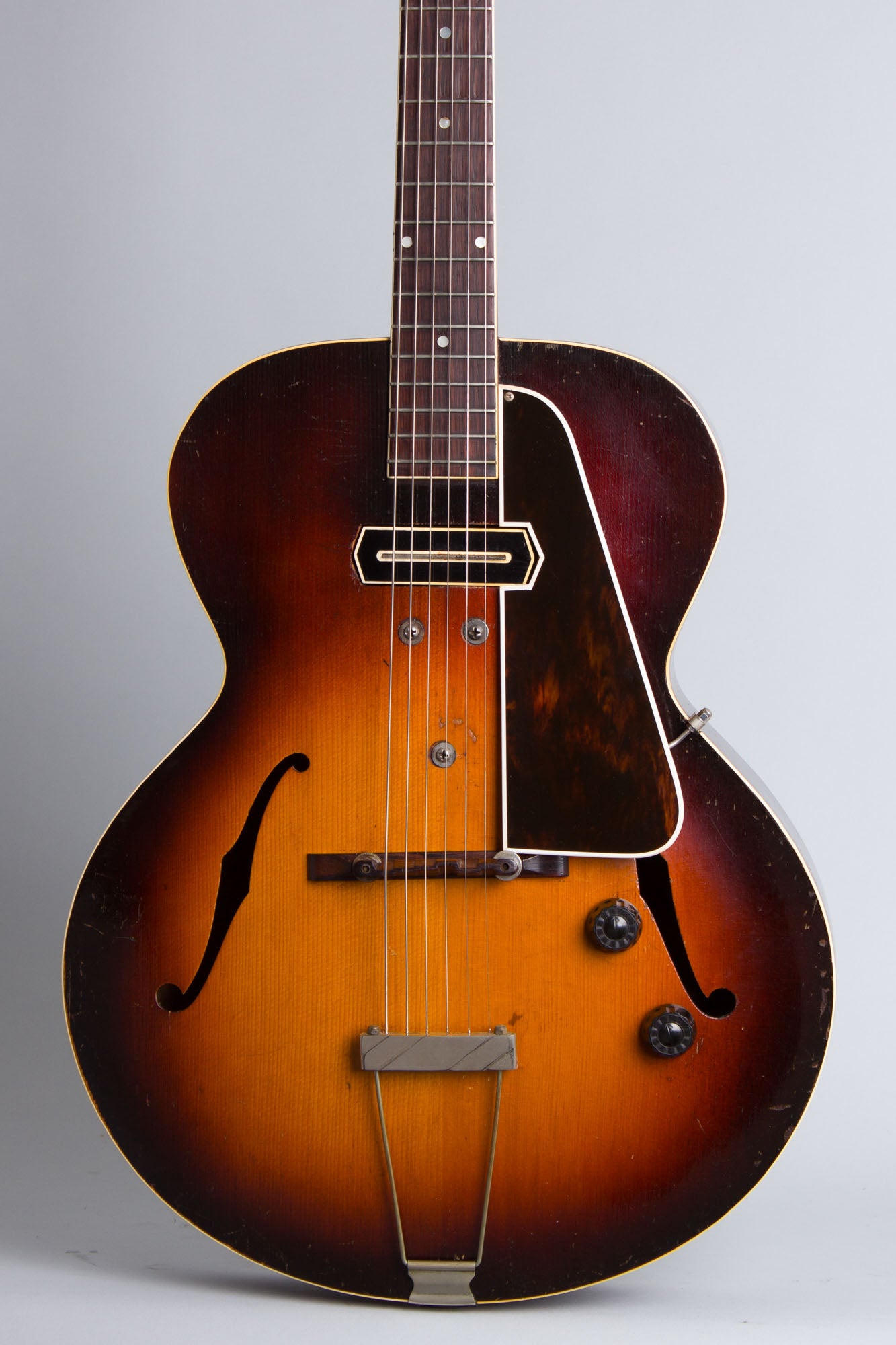 Gibson ES-150 Arch Top Hollow Body Electric Guitar (1940)