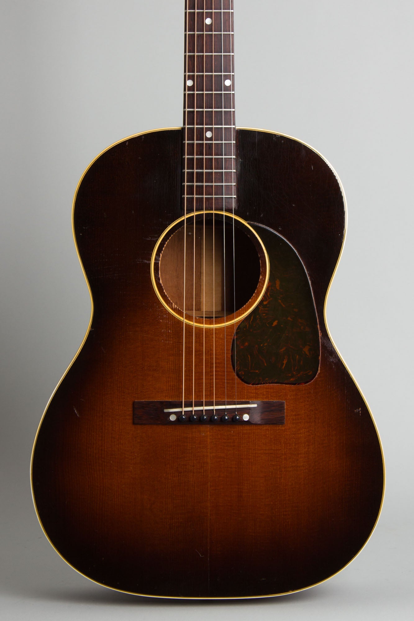 Gibson LG-2 Flat Top Acoustic Guitar (1949)