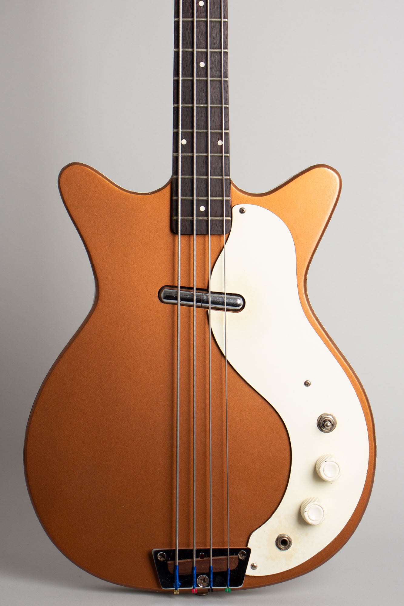 Danelectro Shorthorn Model 3412 Electric Bass Guitar (1965)