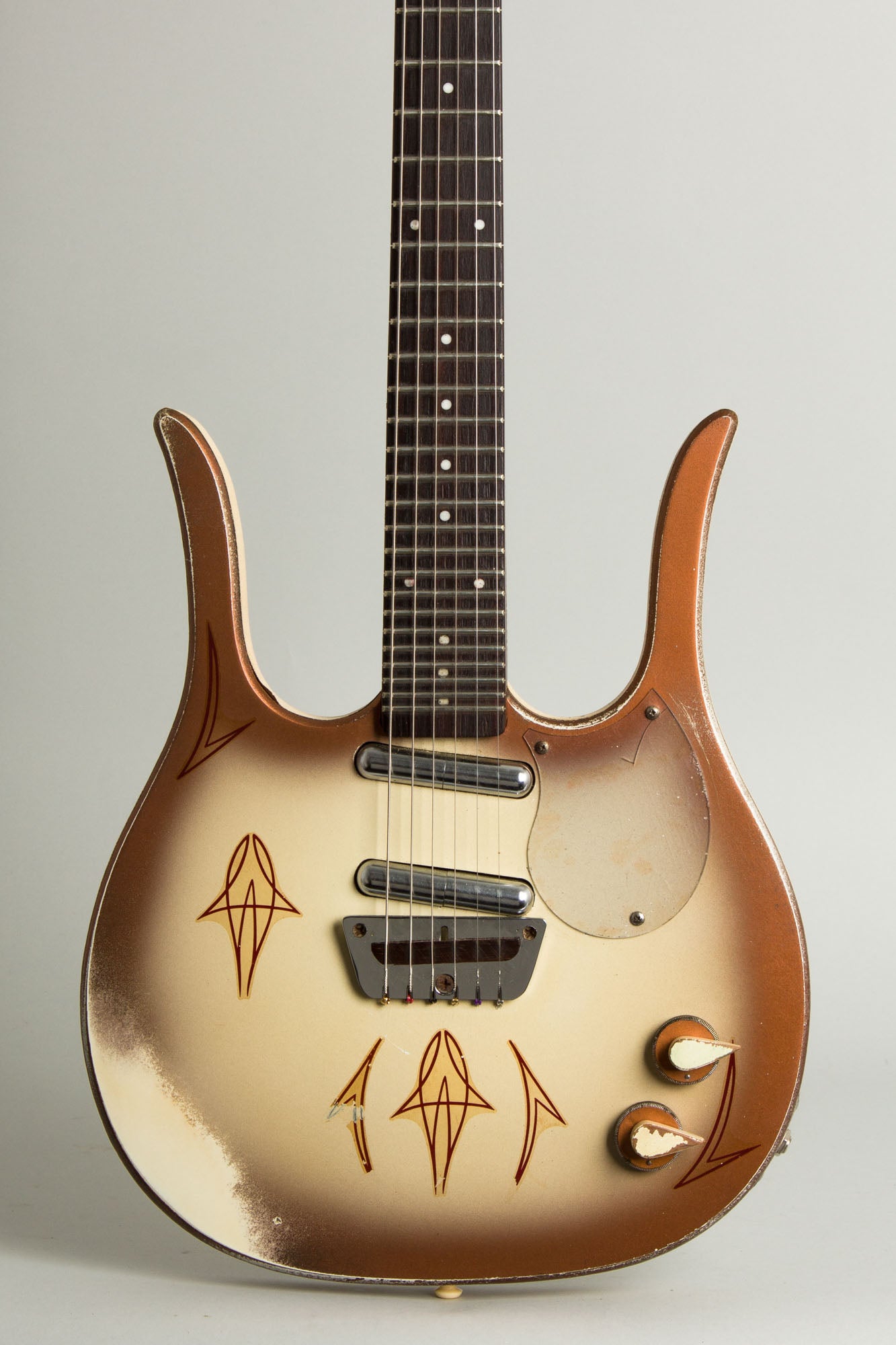 Danelectro Longhorn Guitarlin Model 4123 Semi-Hollow Body Electric Guitar (1960)