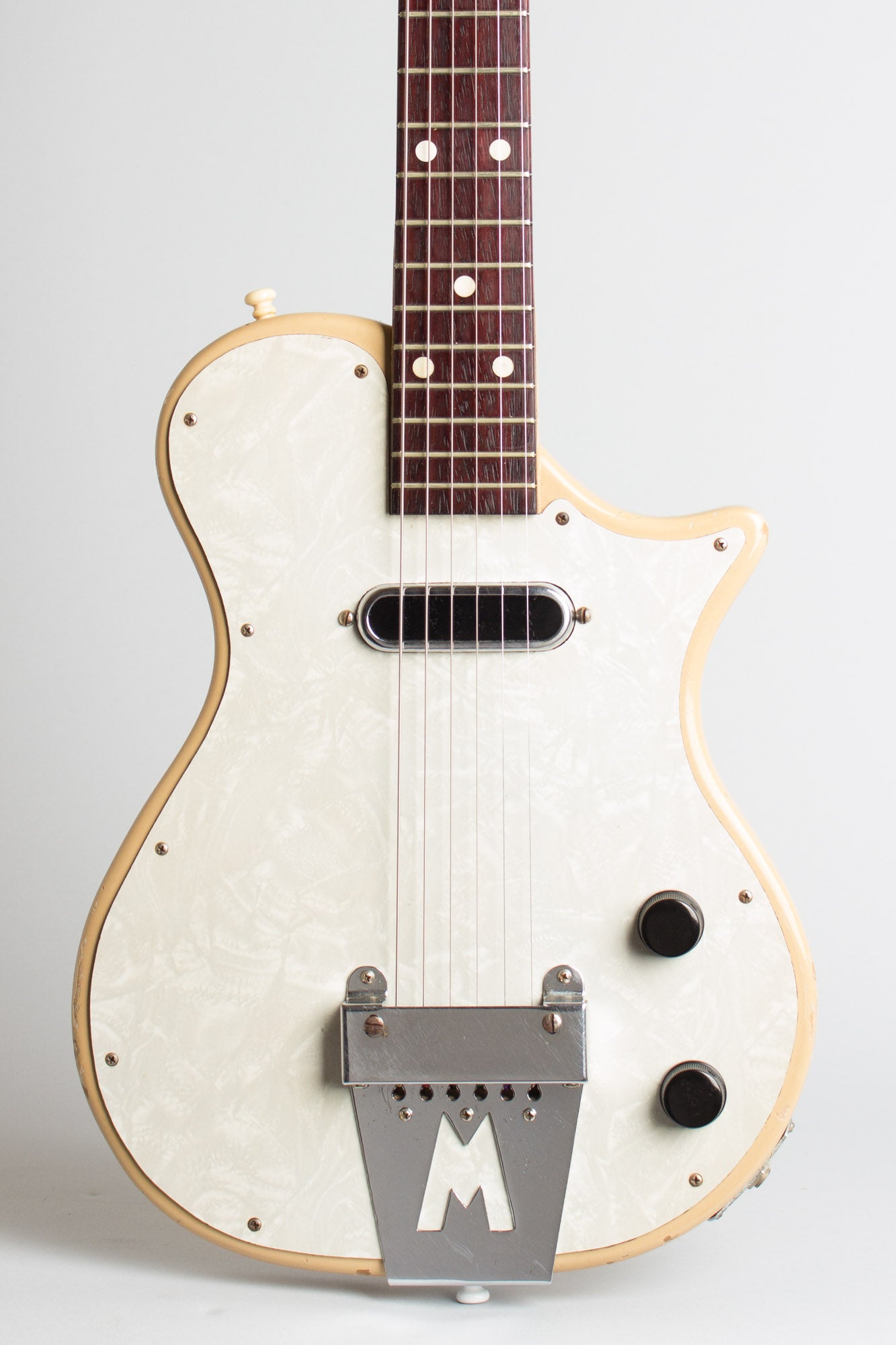 Magnatone Mark III Solid Body Electric Guitar (1957)