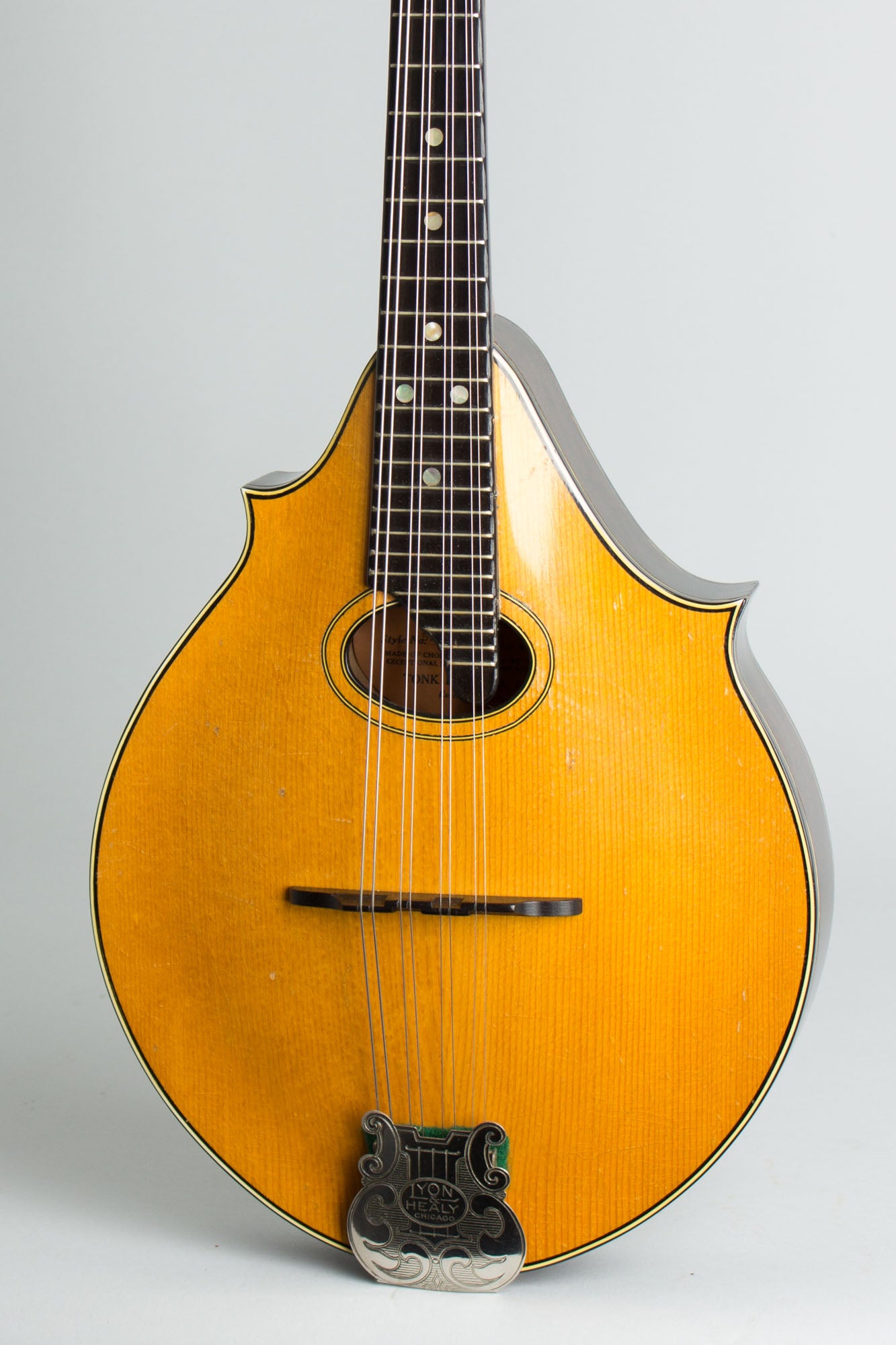 Washburn Model 5283 Deluxe Carved Top Mandolin (1935)