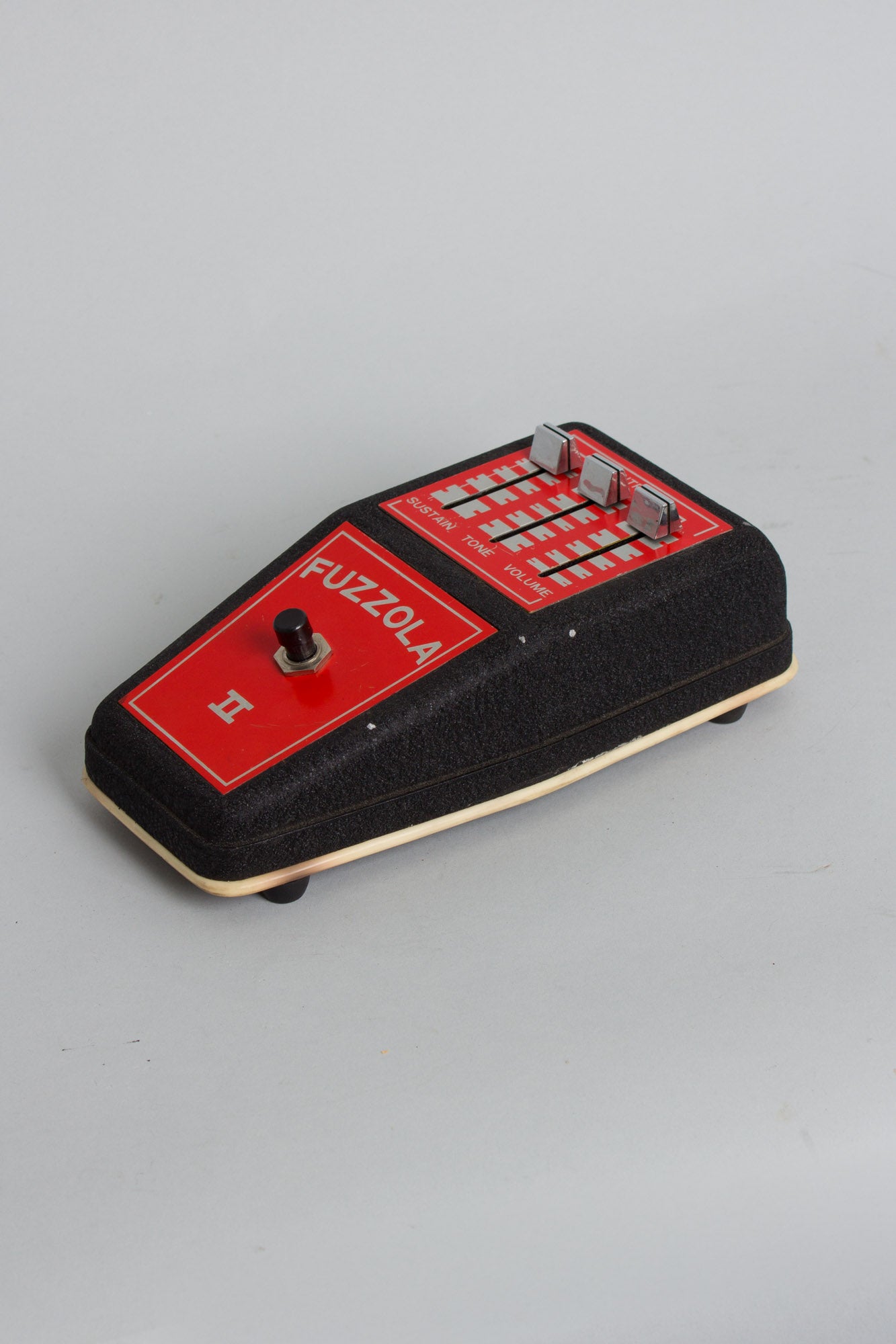 Sam Ash Fuzzola Owned and Used by Tom Verlaine Fuzz Effect (1970)