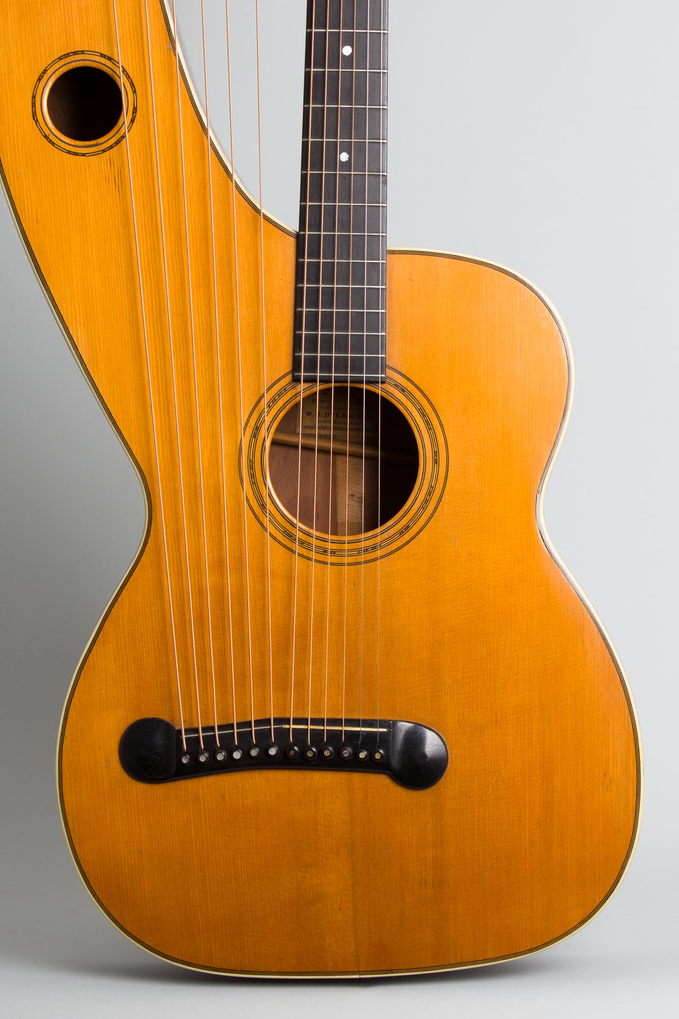 Larson Brothers Dyer Symphony Style 5 Harp Guitar (1914)
