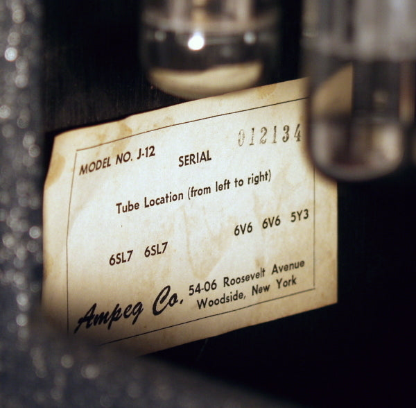 Ampeg Jet J-12 Tube Guitar Amplifier (1961)
