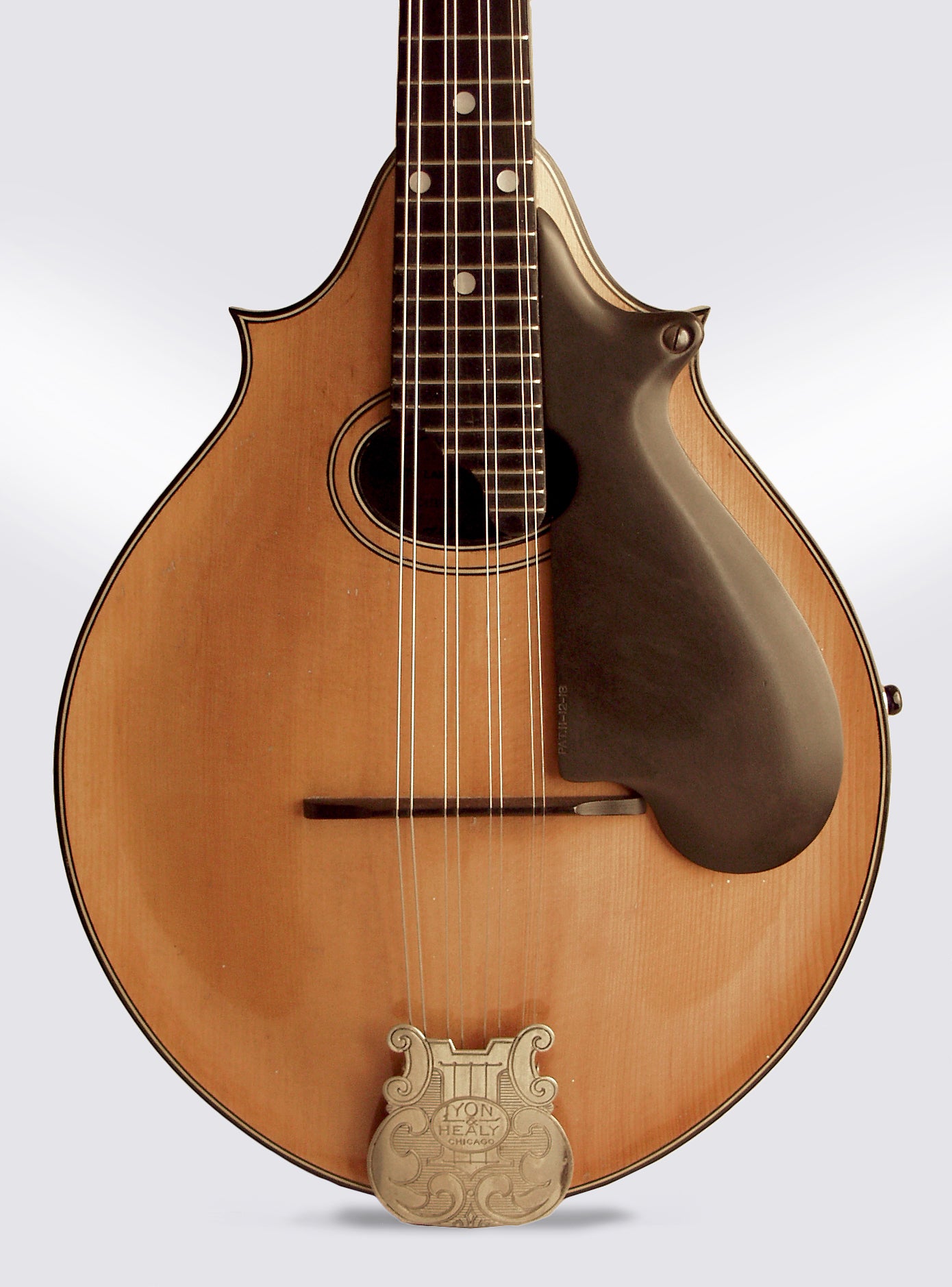 Lyon & Healy Style A Carved Top Mandolin (1919)