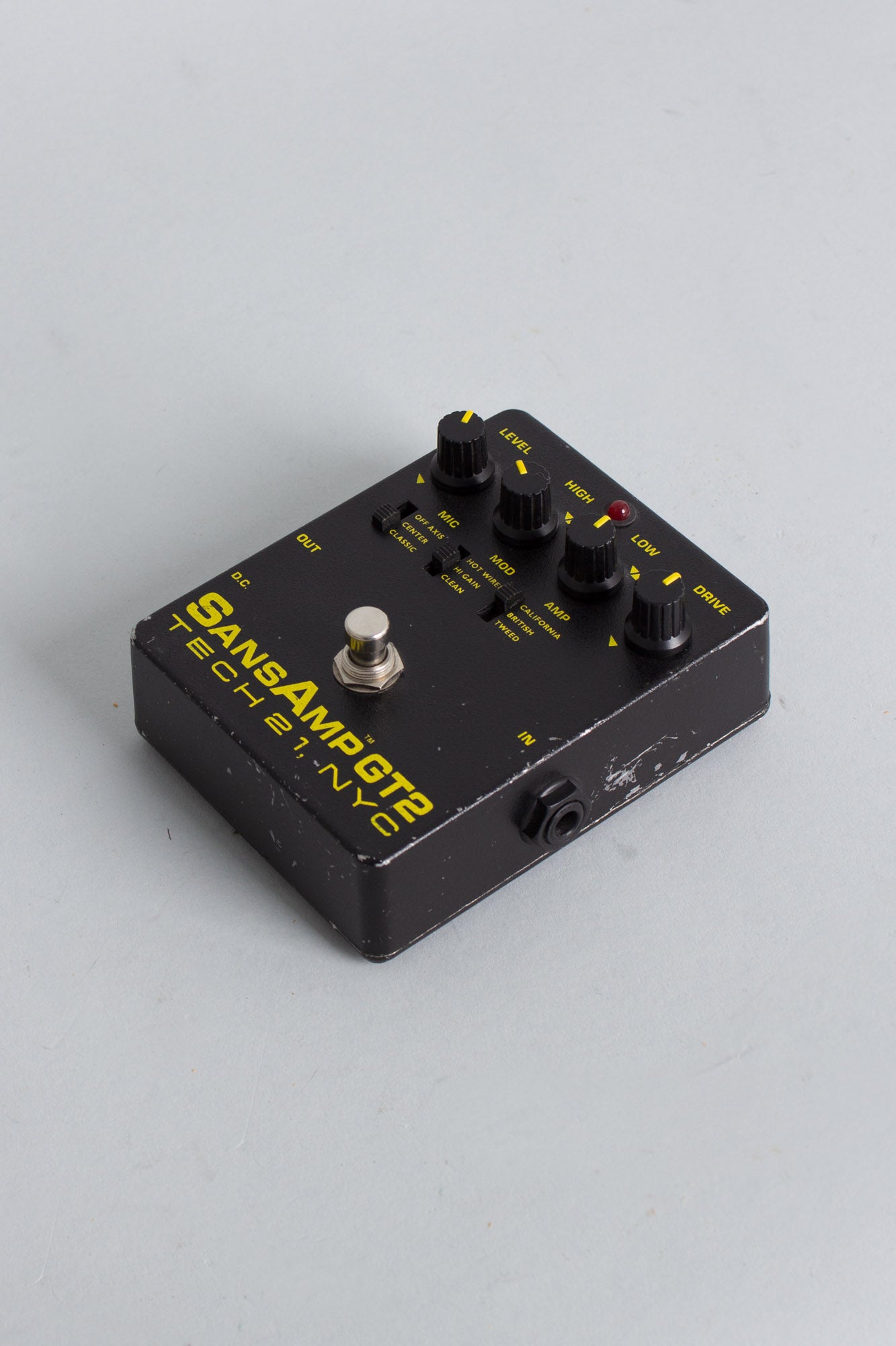 Tech 21 GT2 SansAmp Preamp Effect (1994) – RetroFret