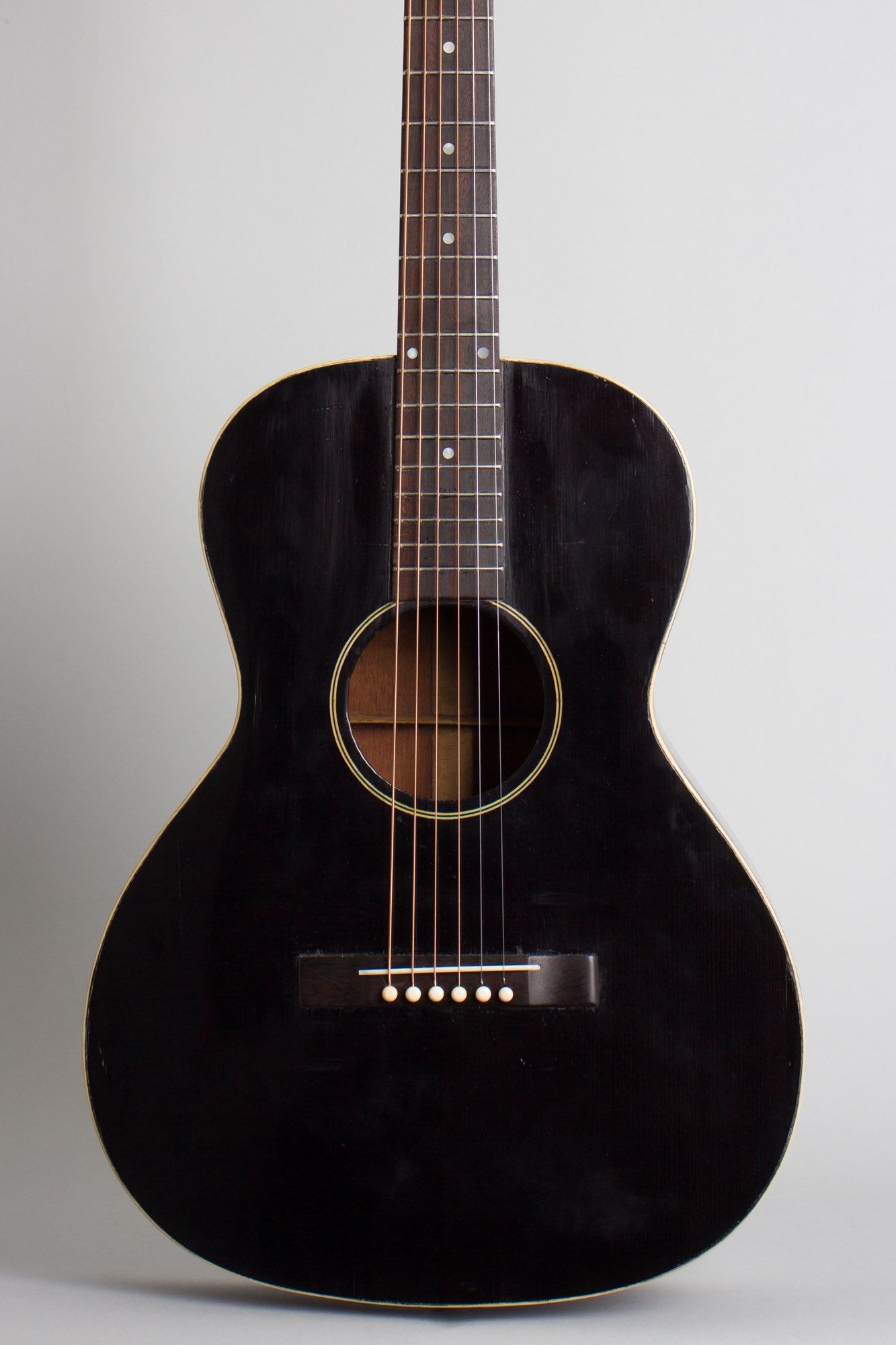 Gibson L-00 Flat Top Acoustic Guitar (1931)