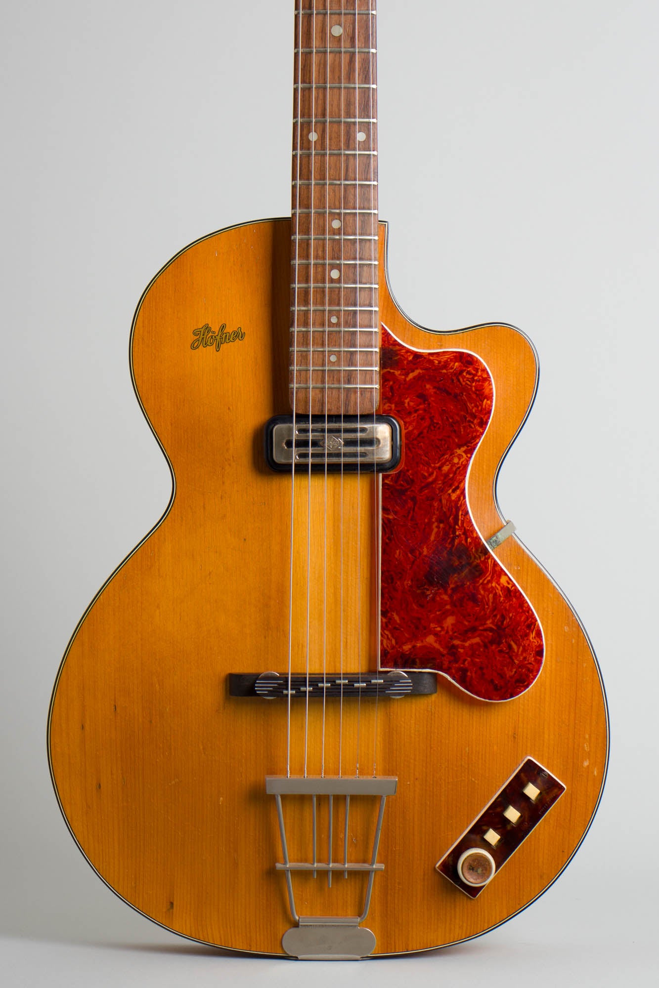 Hofner Club 40 Arch Top Hollow Body Electric Guitar (1960)