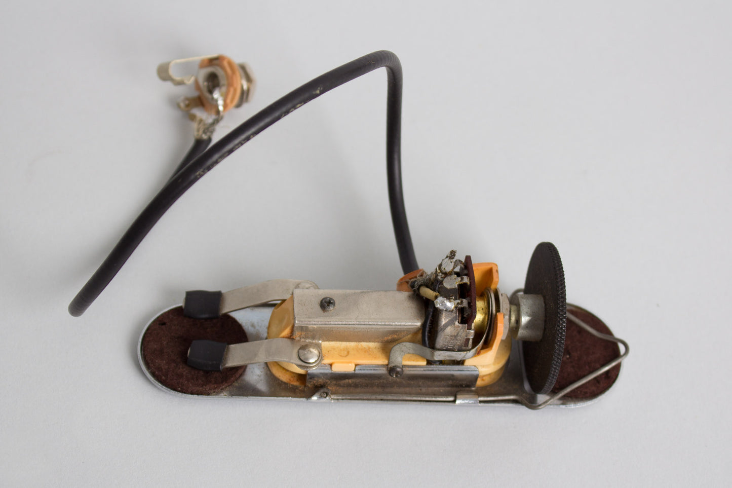 DeArmond Model RH-C Acoustic Guitar Pickup (1953)