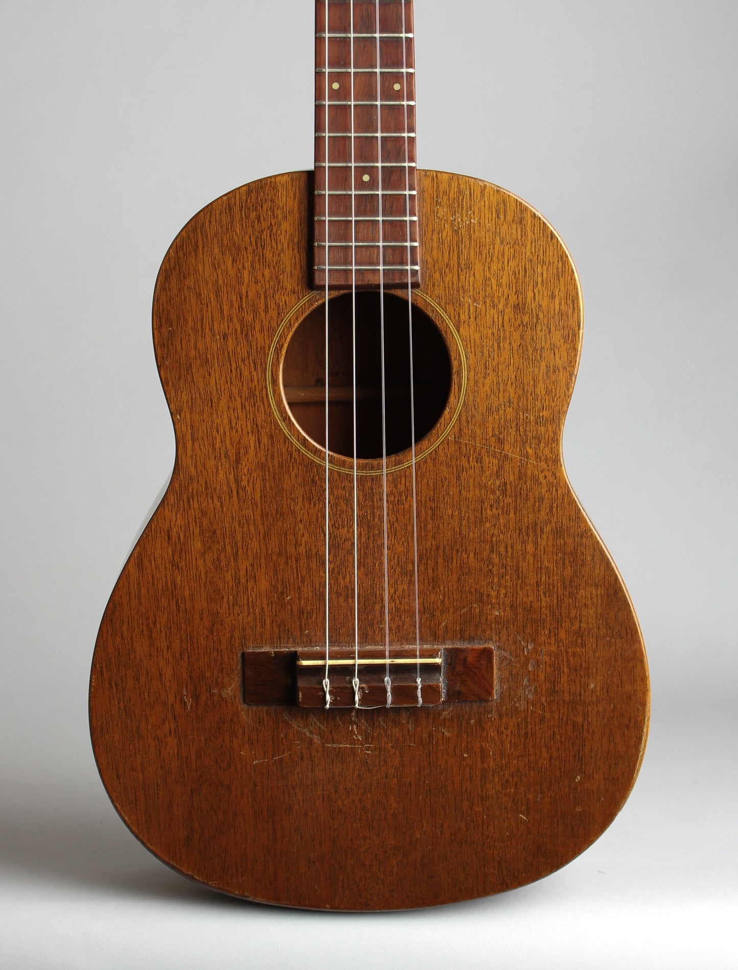 Favilla Baritone Ukulele (1950)