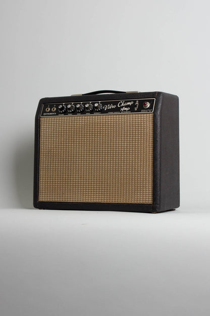 Fender Vibro-Champ AA-764 Small Combo Tube Amplifier (1965)