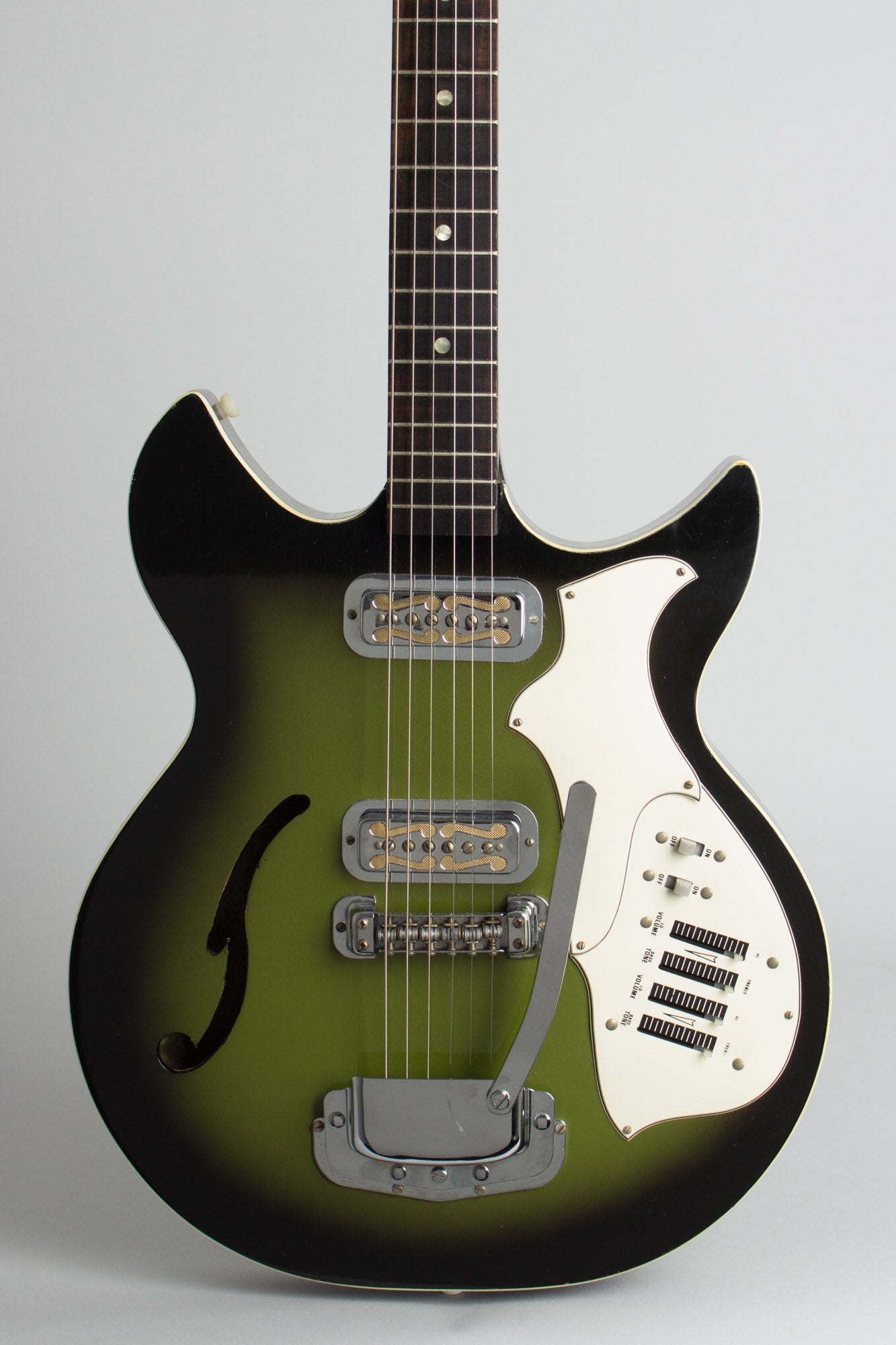 Harmony Rebel H-82G Thinline Hollow Body Electric Guitar (1969)
