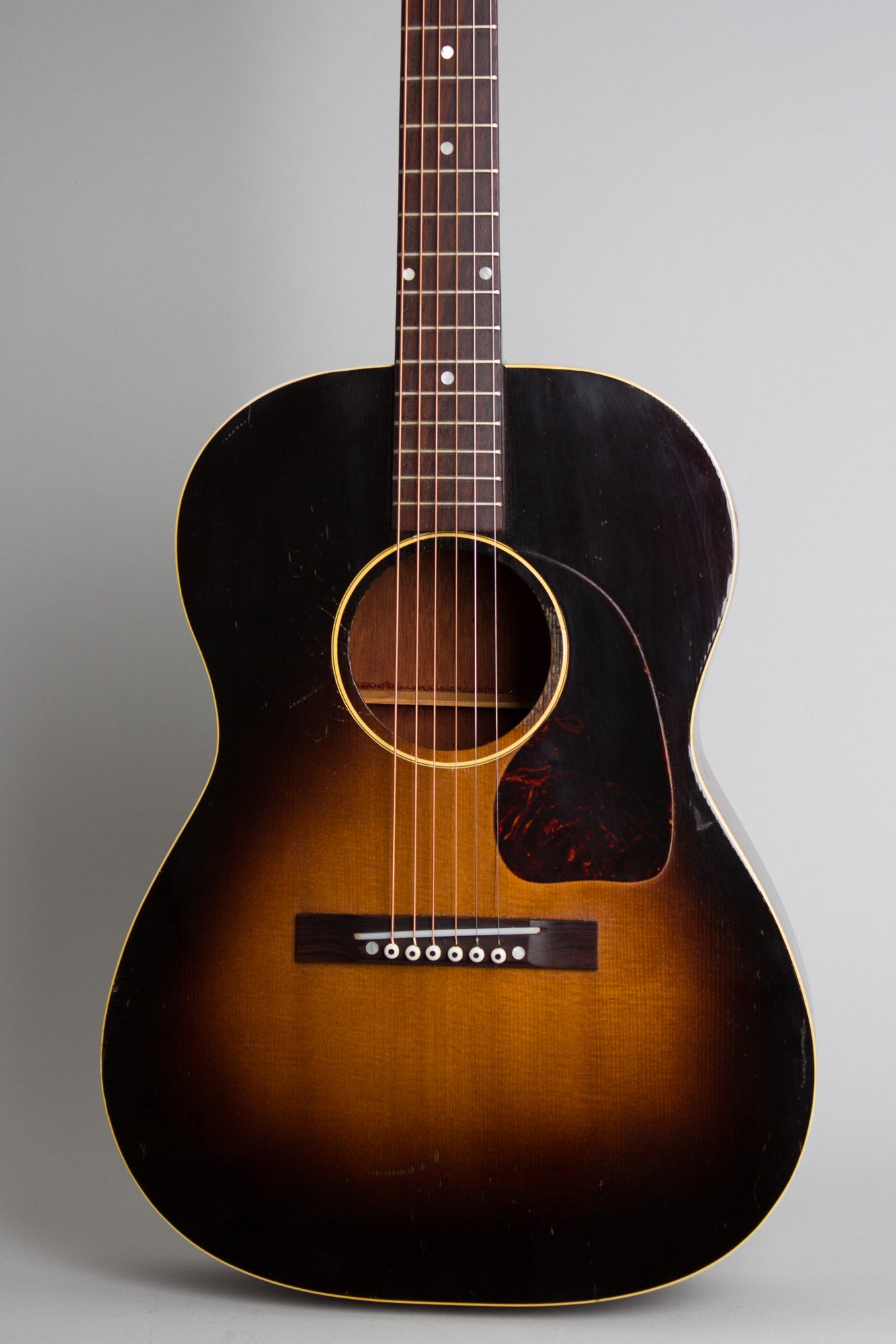 Gibson LG-1 Flat Top Acoustic Guitar (1952)