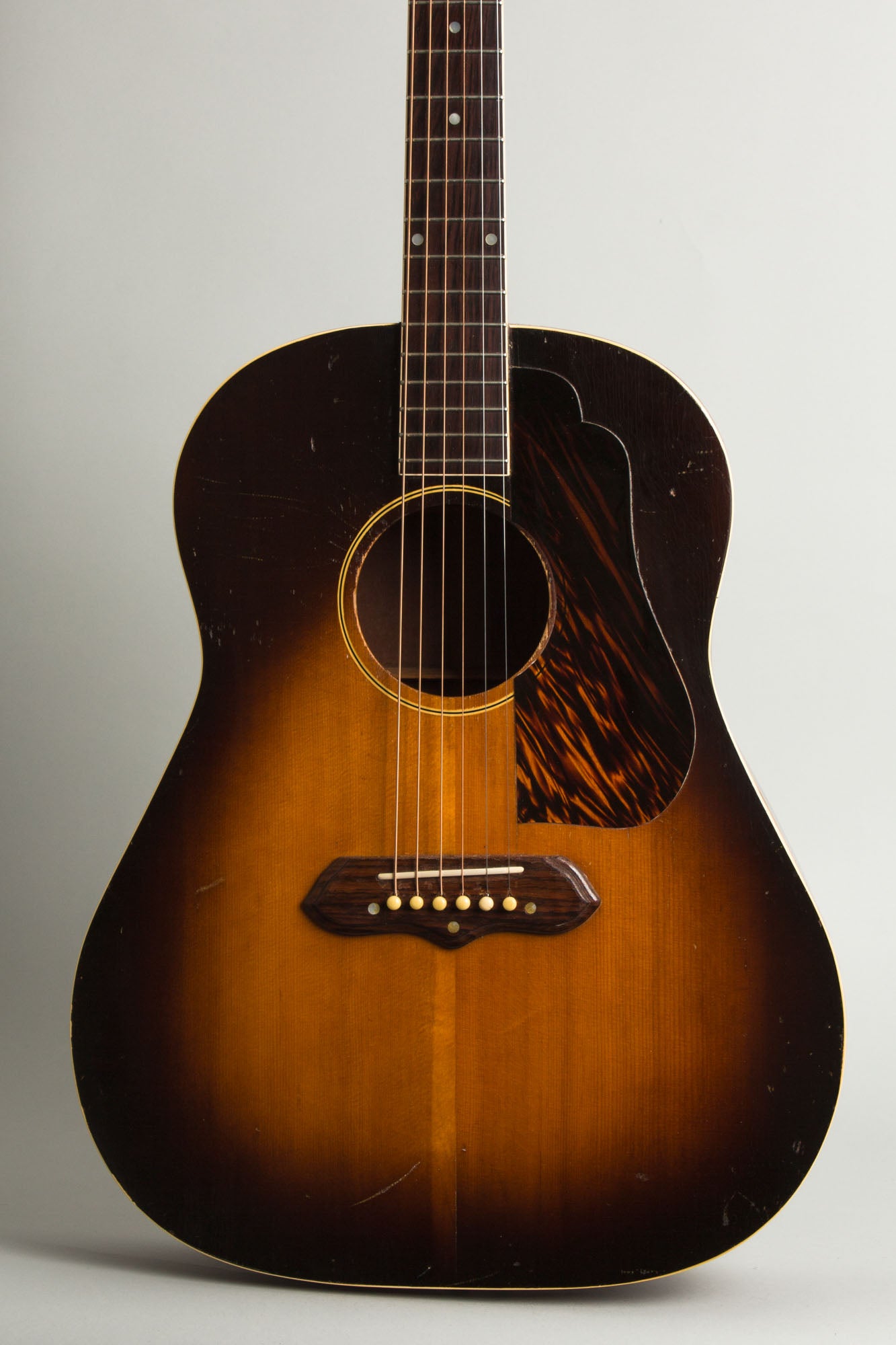 Gibson J-55 Flat Top Acoustic Guitar (1940)