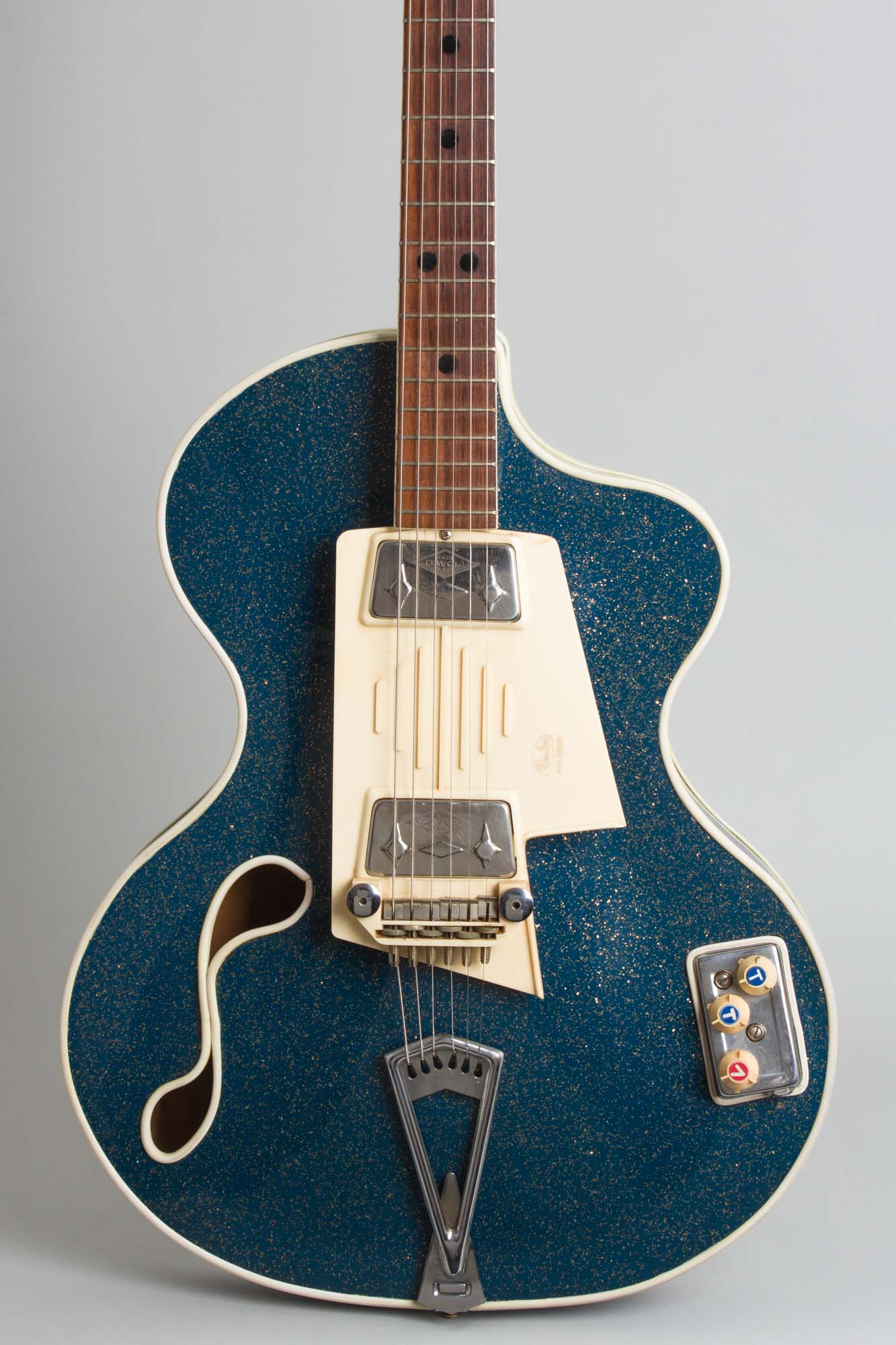 Wandre BB Model Semi-Hollow Body Electric Guitar (1961)