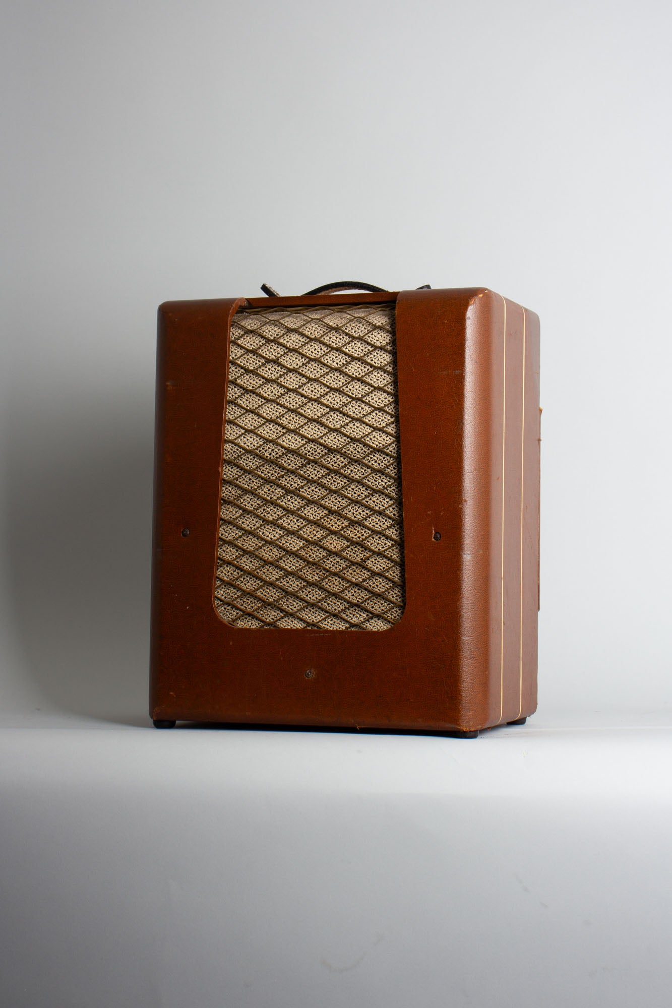 Danelectro Sherwood Master Model 8422 Tube Amplifier (1949)