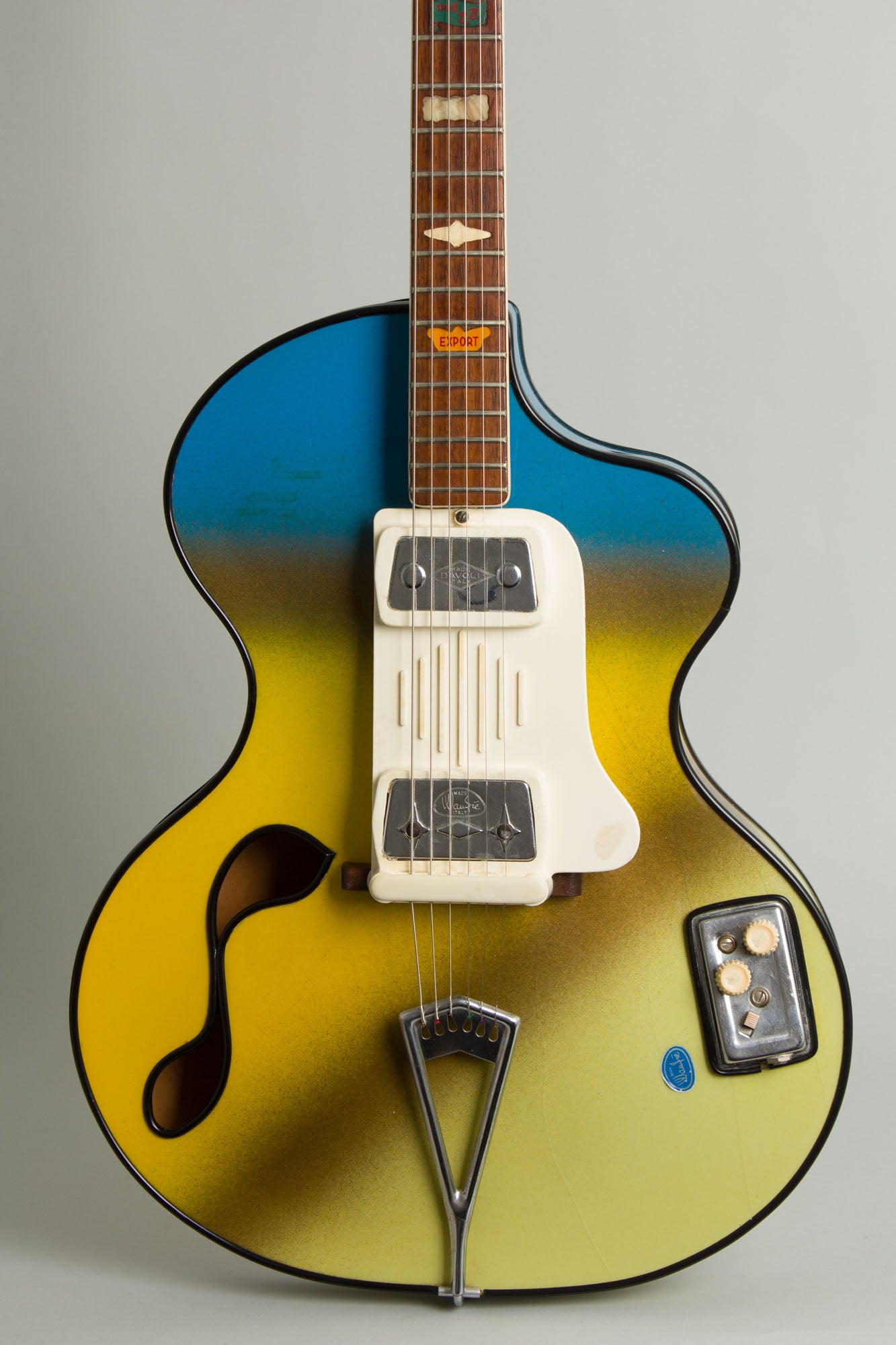 Wandre BB Model Semi-Hollow Body Electric Guitar (1961)