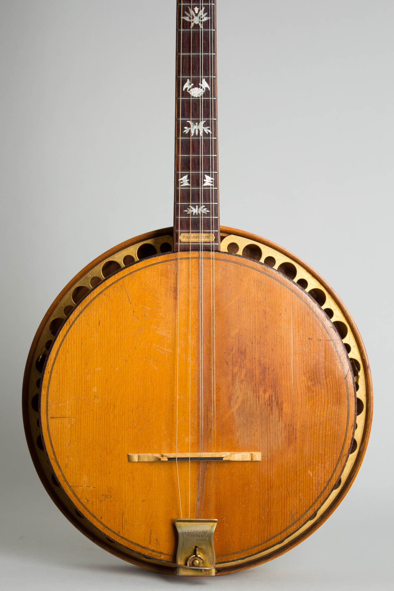 Paramount Tenor Harp Style E Wood Top Banjo (1924)