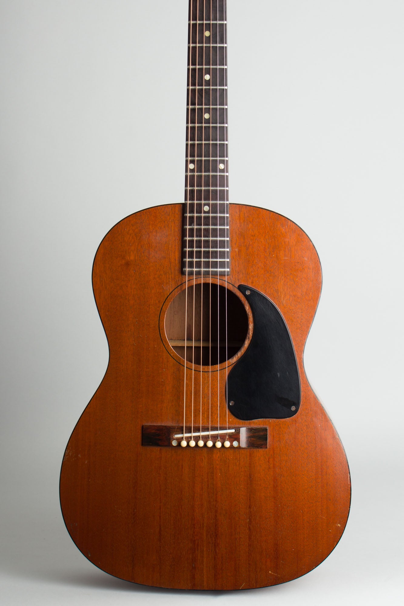 Gibson LG-0 Flat Top Acoustic Guitar (1962)