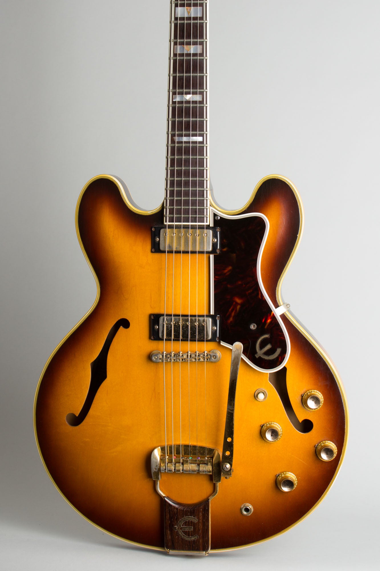 Epiphone Sheraton E212V Arch Top Semi-Hollow Body Electric Guitar (1961)