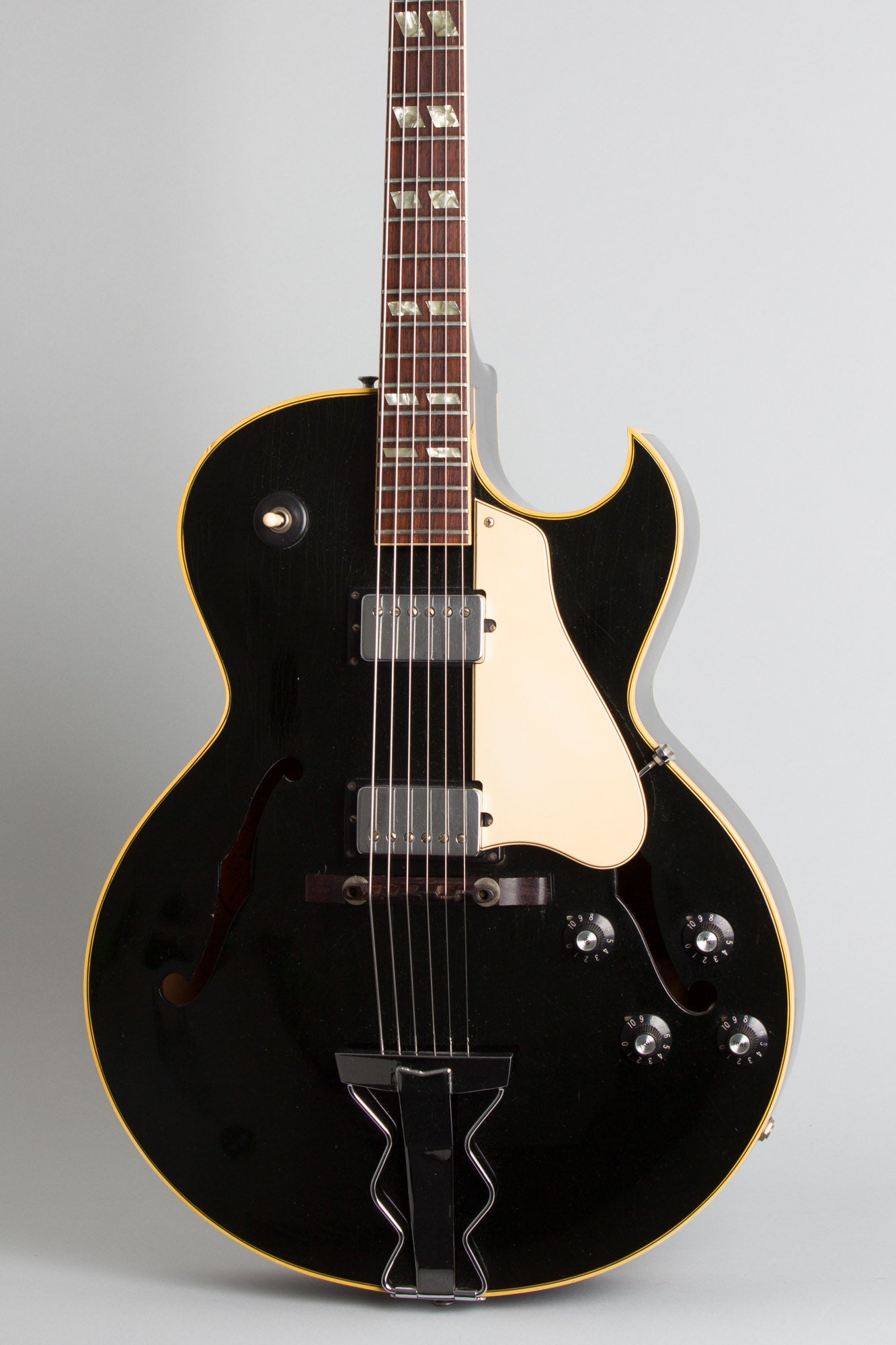 Gibson ES-175D Special Arch Top Hollow Body Electric Guitar (1968)
