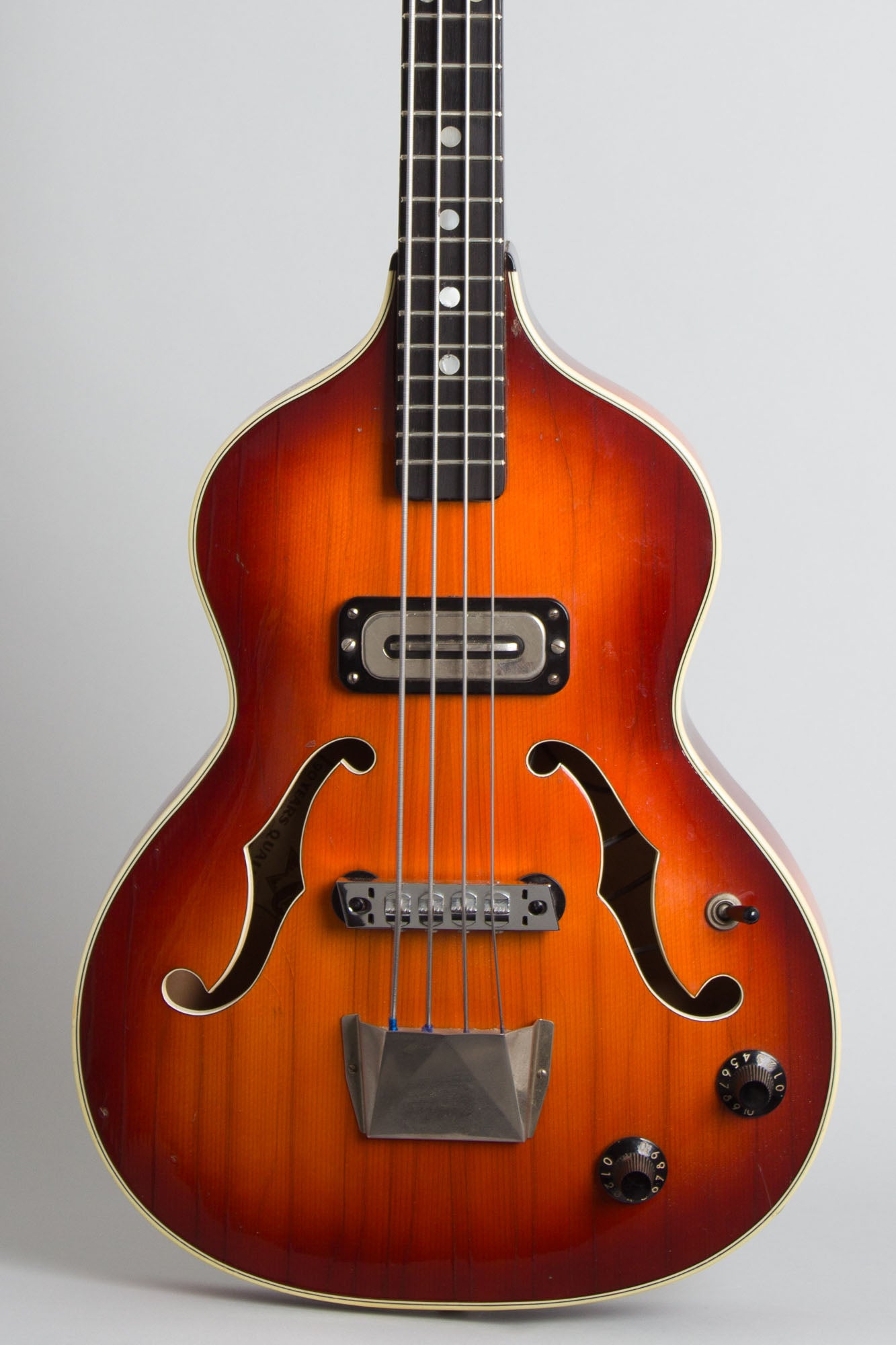 Hoyer Model 43 London Bass Semi-Hollow Body Electric Bass Guitar (1967)