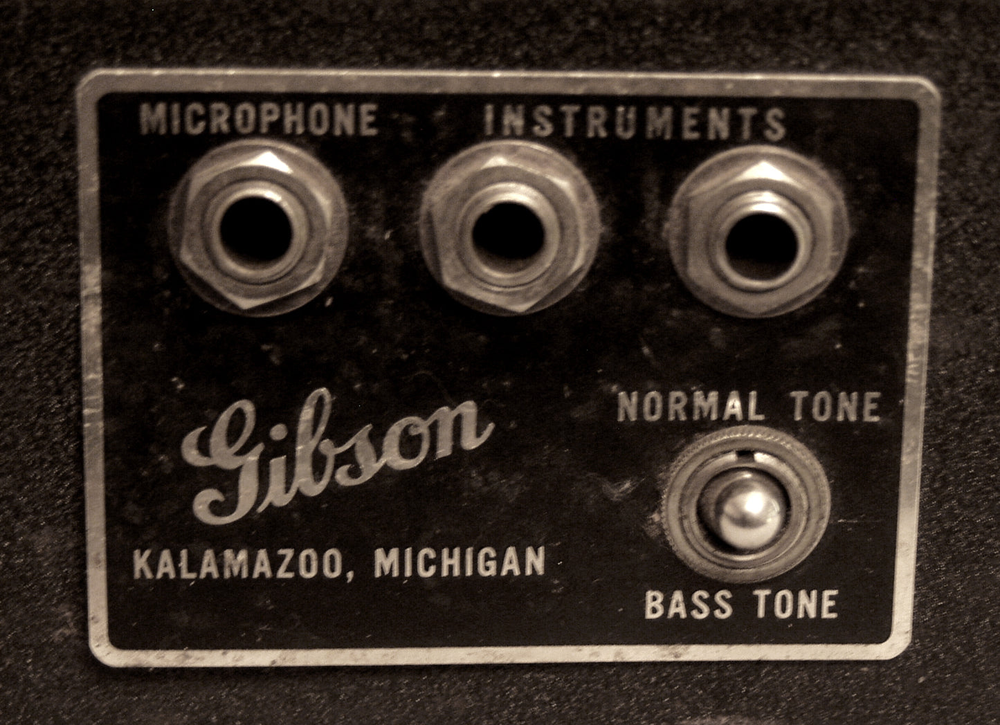 Gibson EH-150 Tube Amplifier (1937)