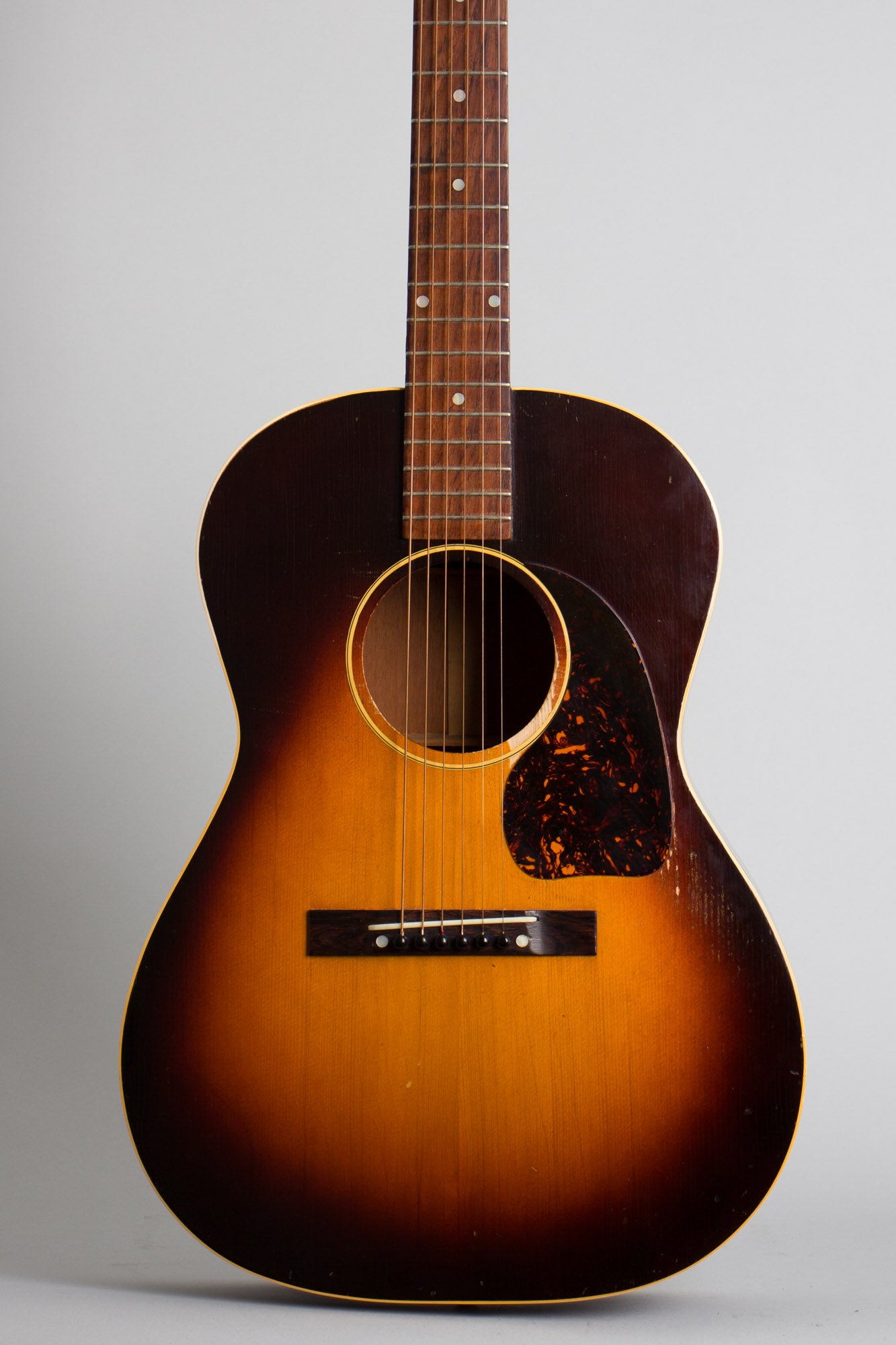 Gibson LG-2 Flat Top Acoustic Guitar (1946-7)