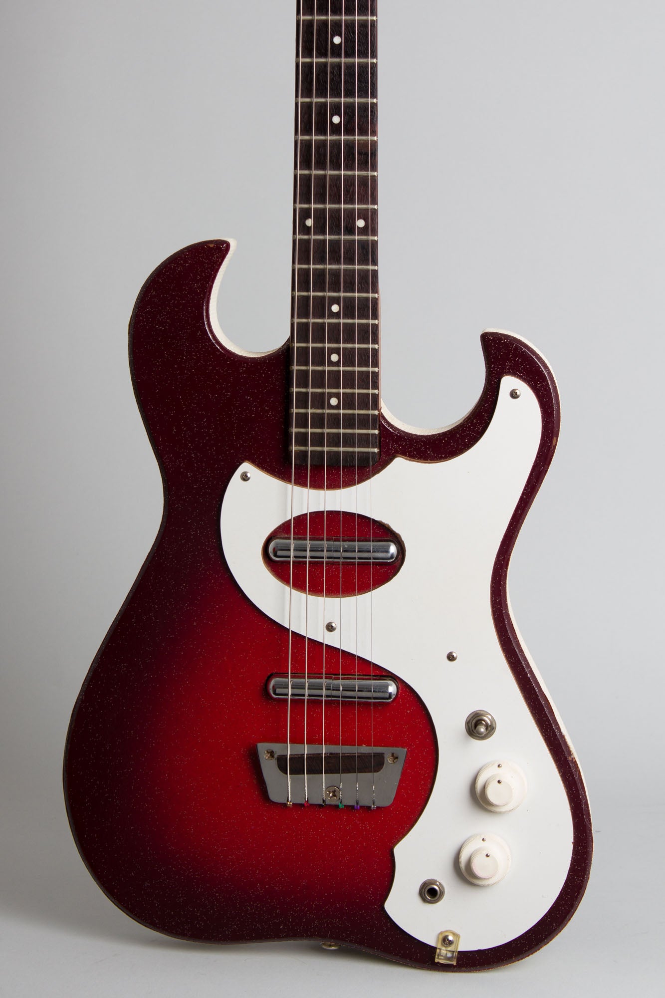 Danelectro Silvertone Model 1457 Amp-In-Case Semi-Hollow Body Electric Guitar (1965)