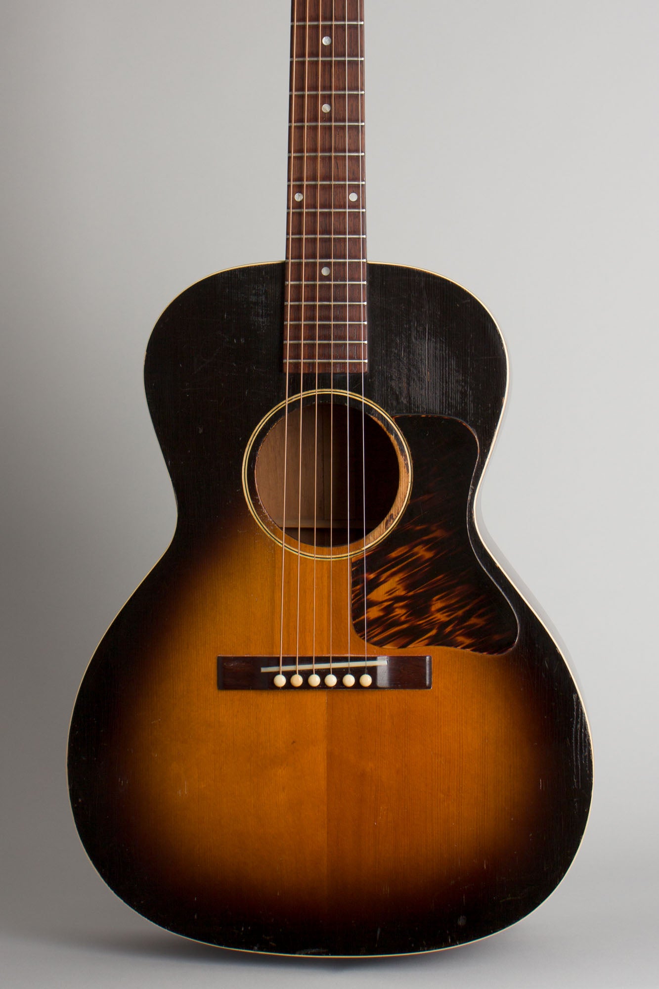 Gibson L-00 Flat Top Acoustic Guitar (1939)