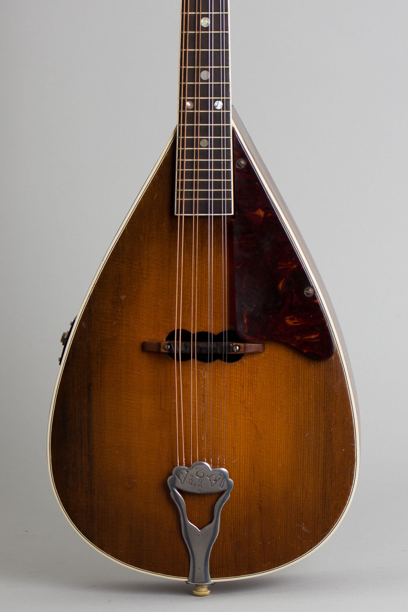 Vivi-Tone Hollow Body Electric Mandolin (1933)