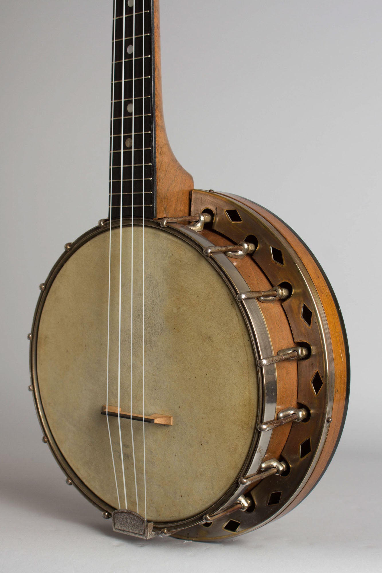 unlabelled Flange & Resonator Banjo Ukulele (1927)