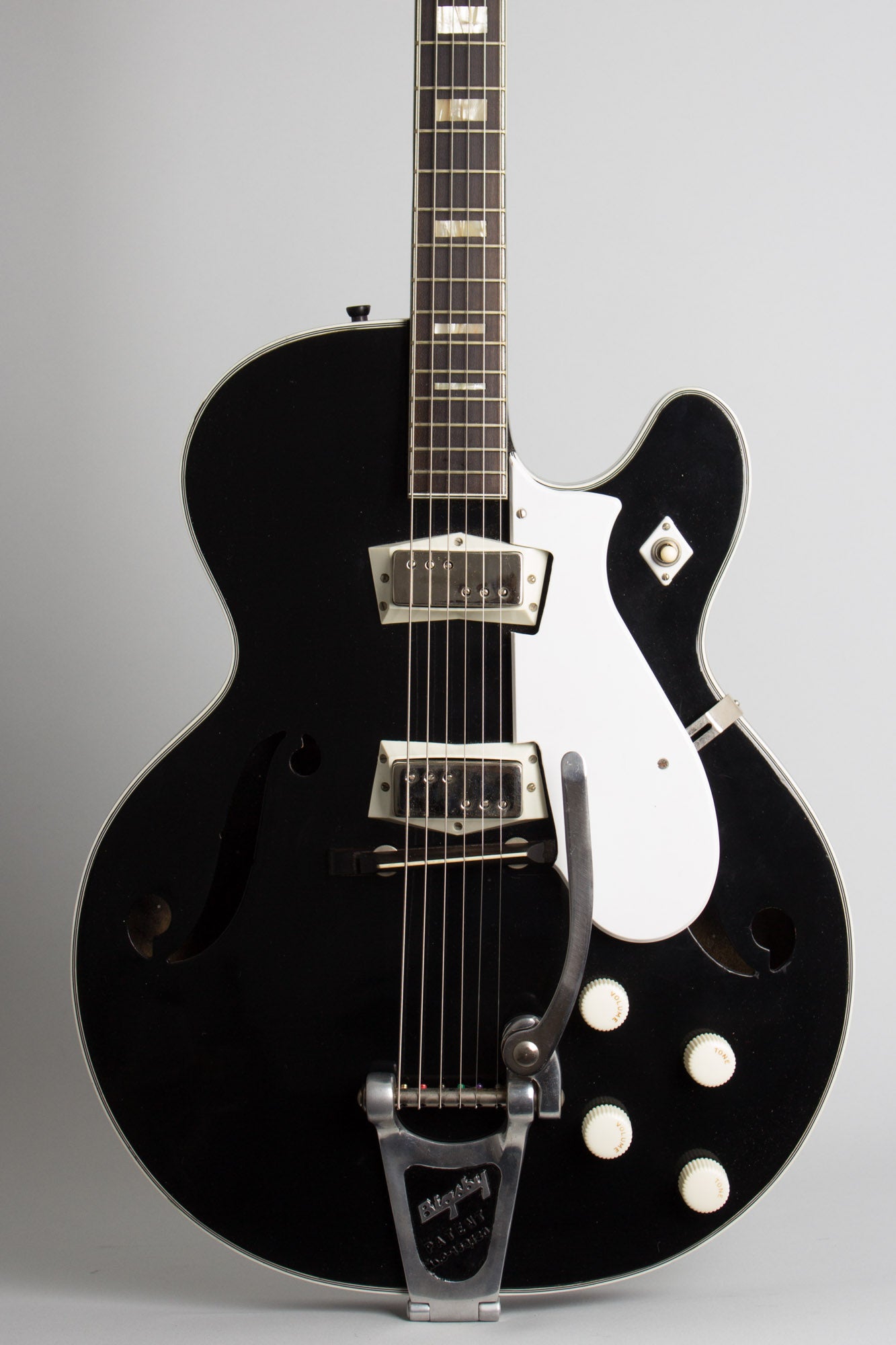 Harmony Silvertone Model 1446L Thinline Hollow Body Electric Guitar (early 1960s)