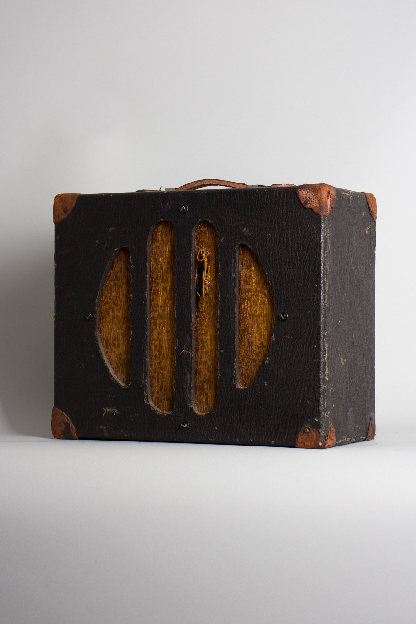 Rickenbacker Professional Model Small Combo Tube Amplifier (1936)