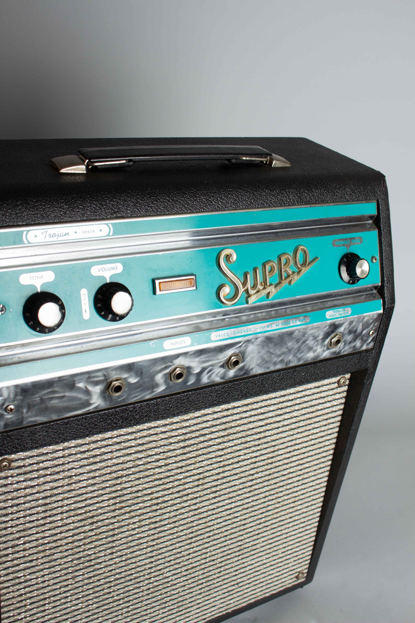 Supro Trojan Model S6616 Tube Amplifier (1966)