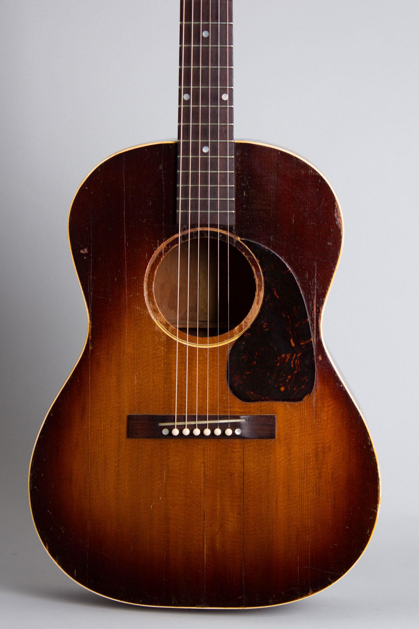 Gibson LG-2 Flat Top Acoustic Guitar (1946-7)