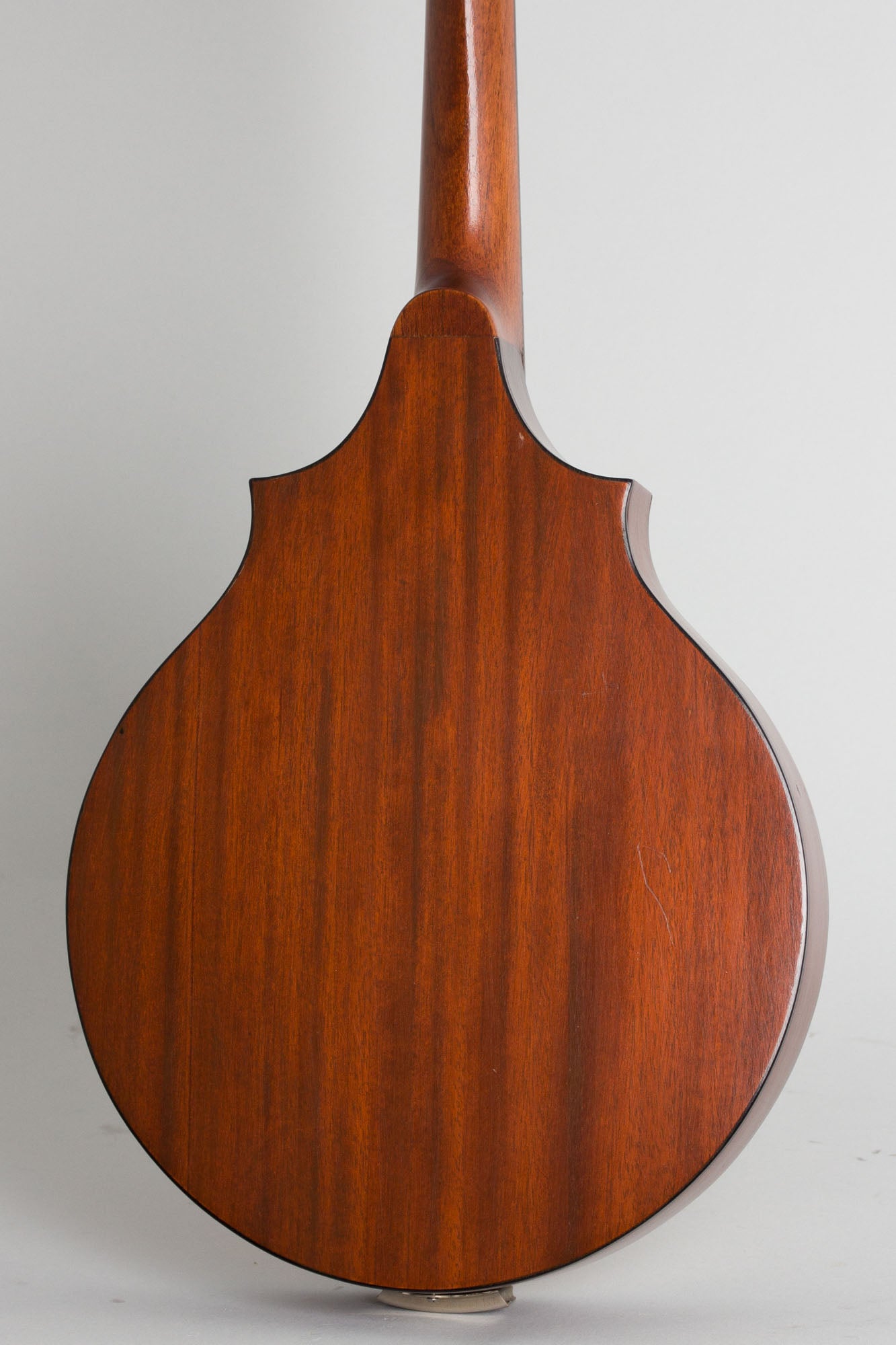 Lyon & Healy American Conservatory Venetian Tupoint Style 4983 Flat Back, Bent Top Mandolin (1925)