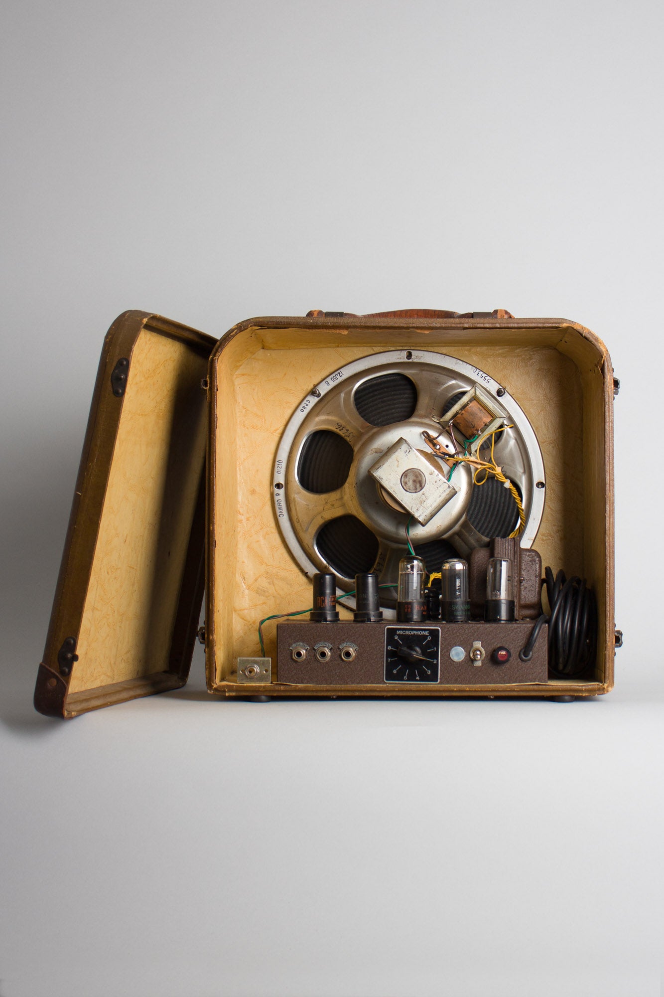 Gibson EH-125 Tube Amplifier (1943)