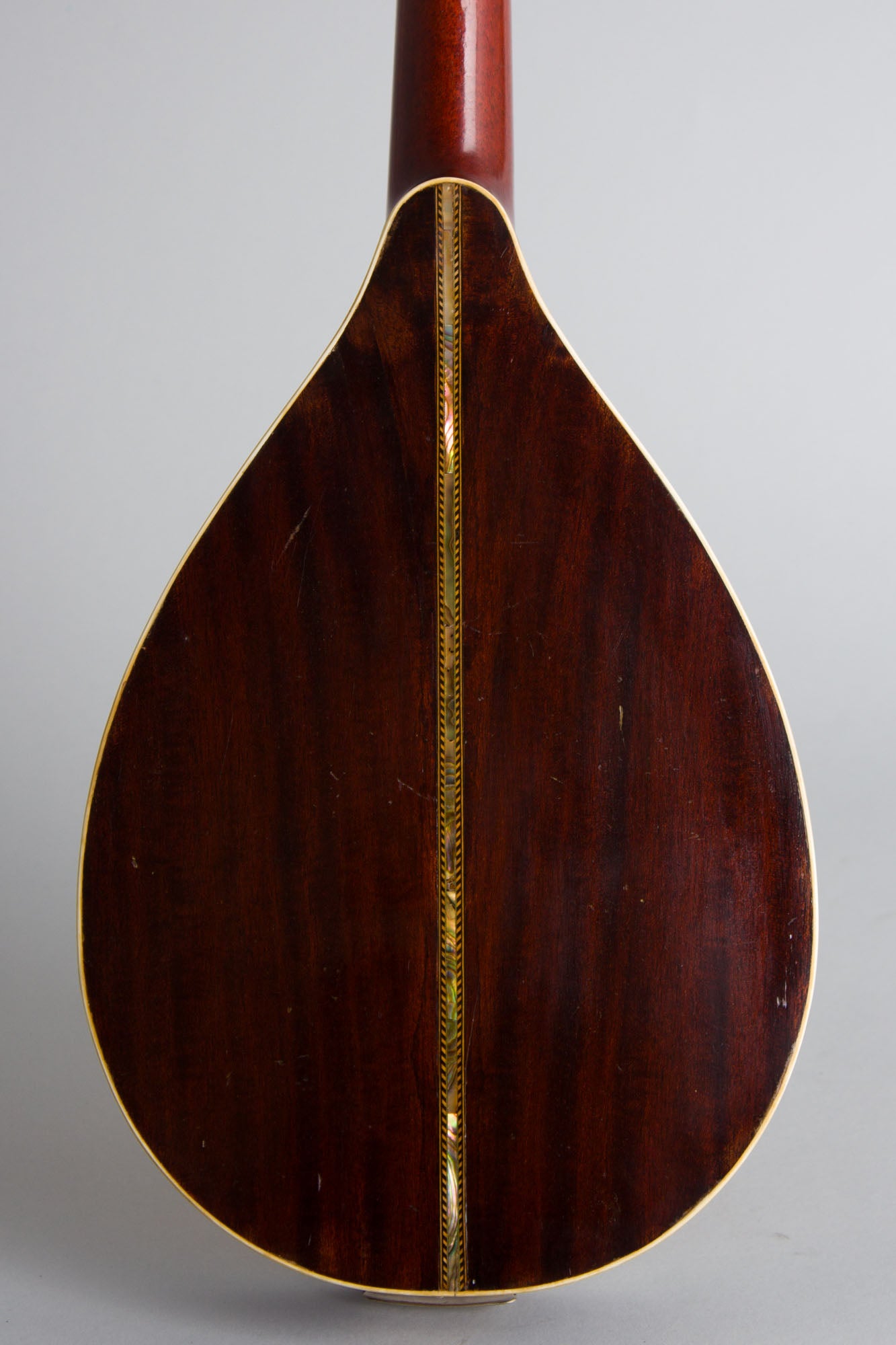 Harmony Leland Brilliantone Flat Back, Bent Top Mandolin (1918)