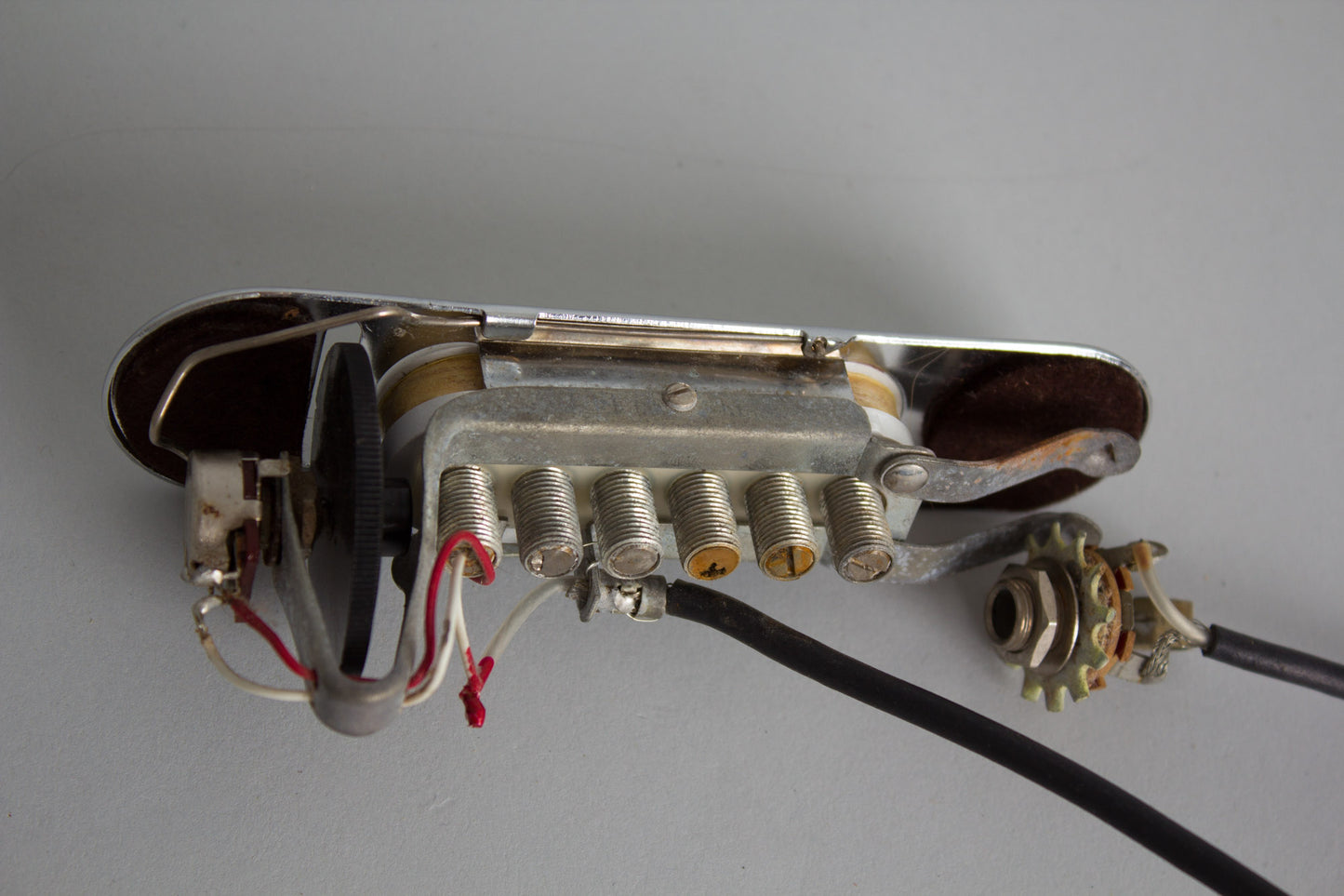 DeArmond Model 210 Acoustic Guitar Pickup (1974)