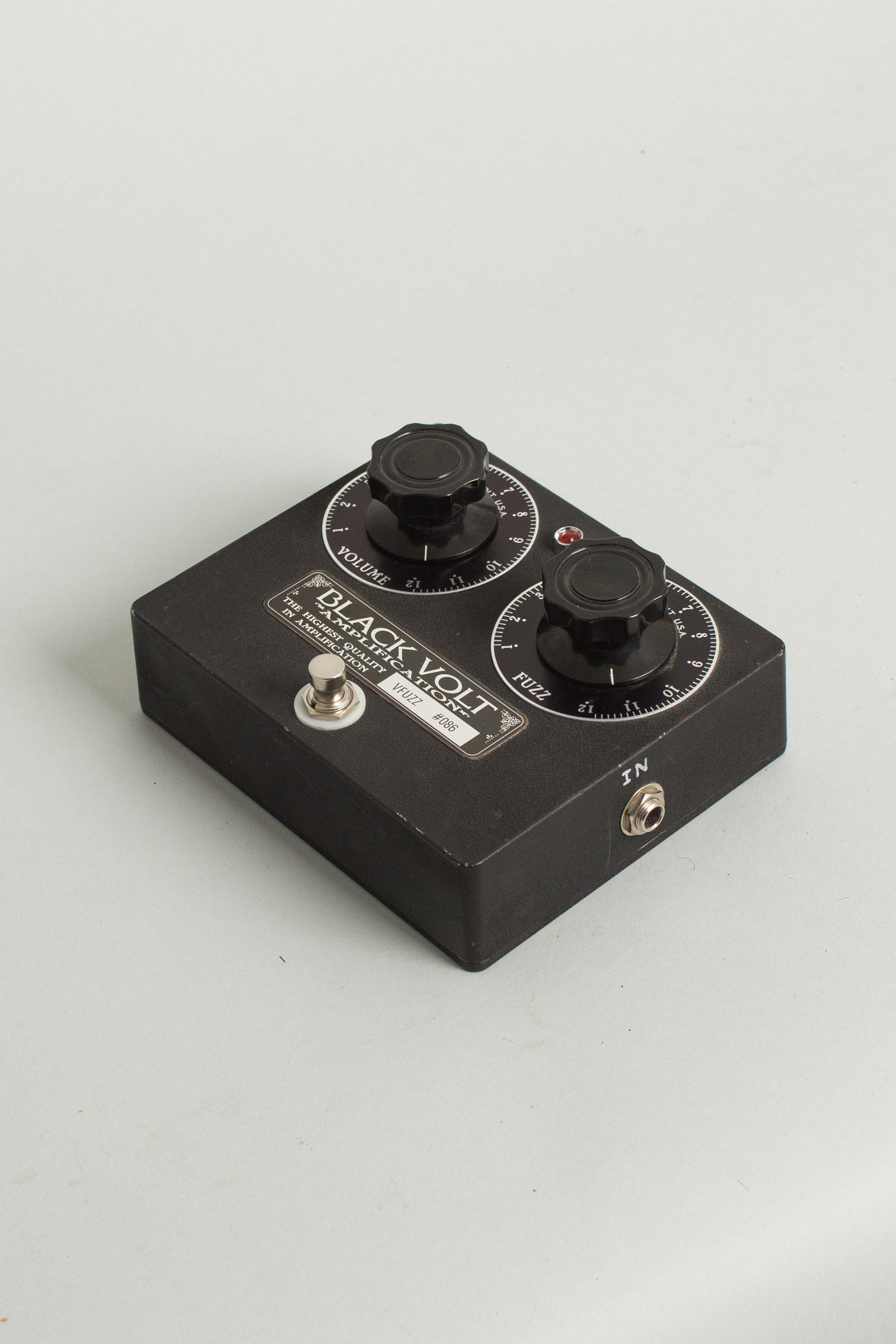 Black Volt Amplification VFUZZ Fuzz Effect (2019)