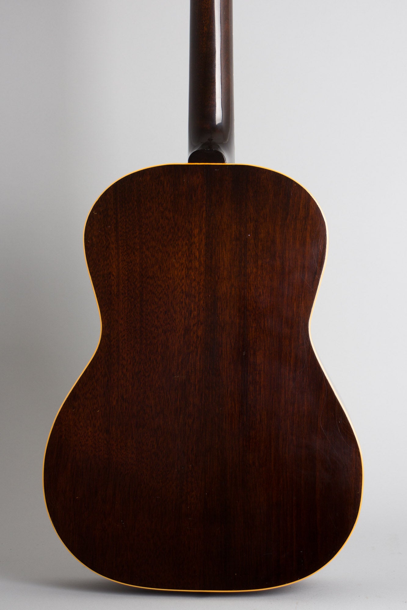 Gibson LG-2 Flat Top Acoustic Guitar (1946-7)